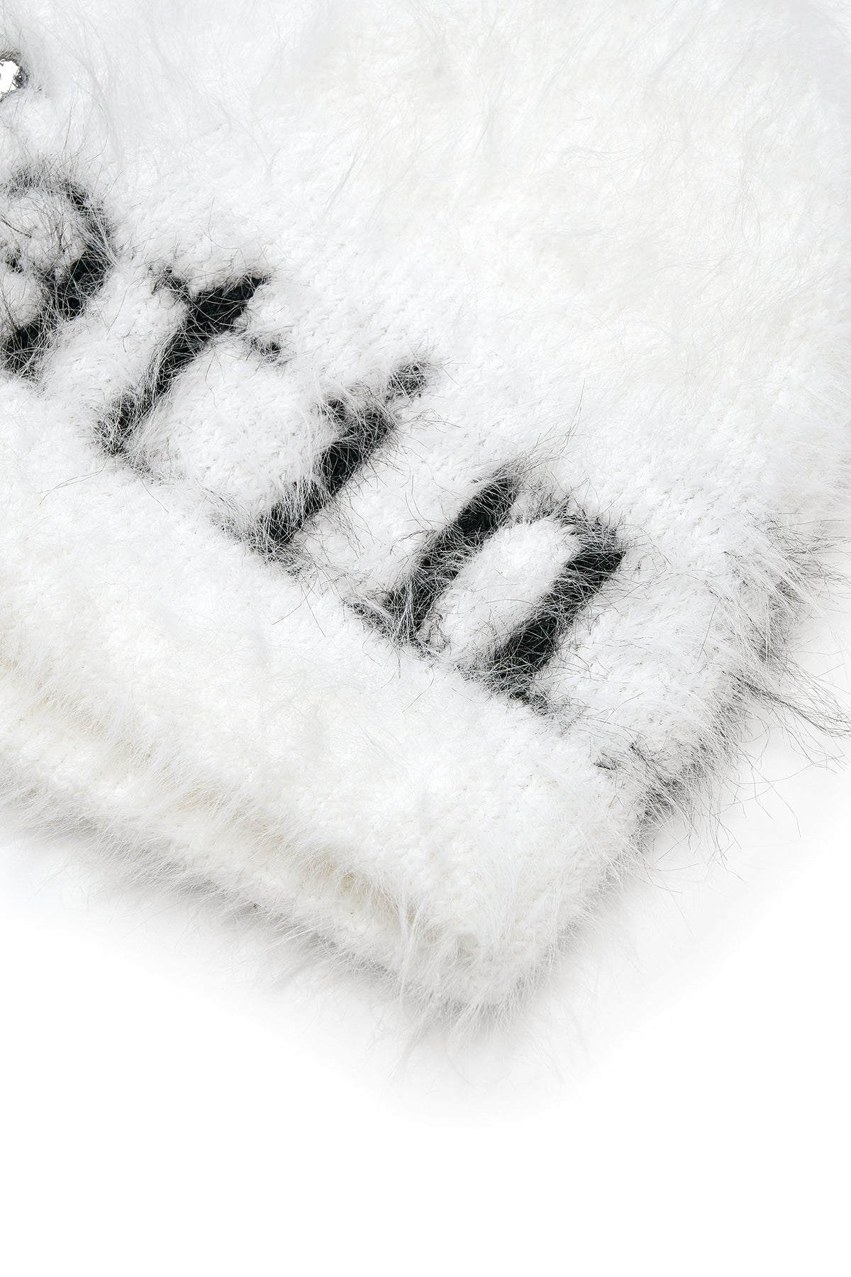 MATIN HAIRY KNIT BEANIE IN WHITE