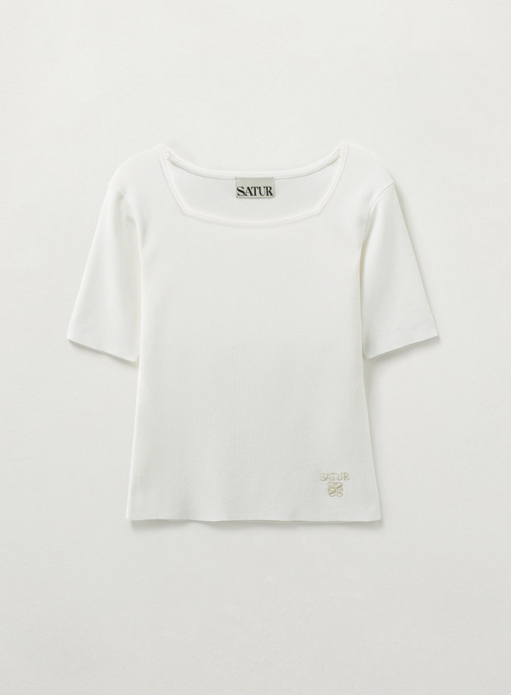 [satur] (W) Square Slim Fit Half Knit - White