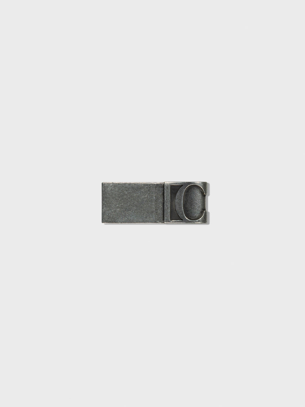 Low Classic LC Logo Clip Vintage Silver