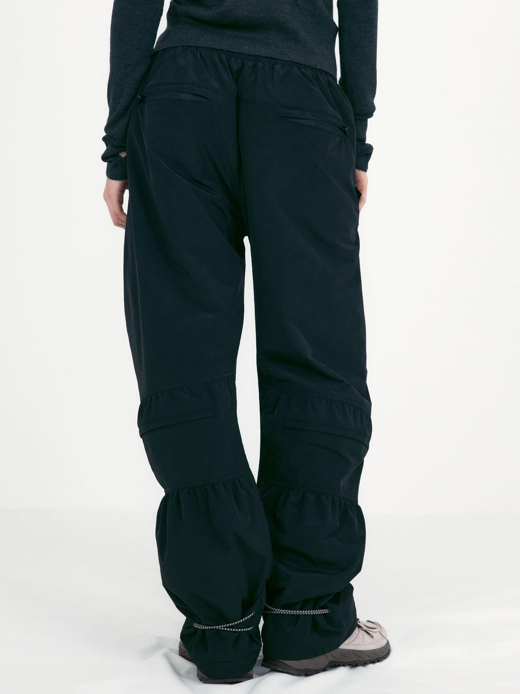 [low_classic] Shirring Padded Pants
Black