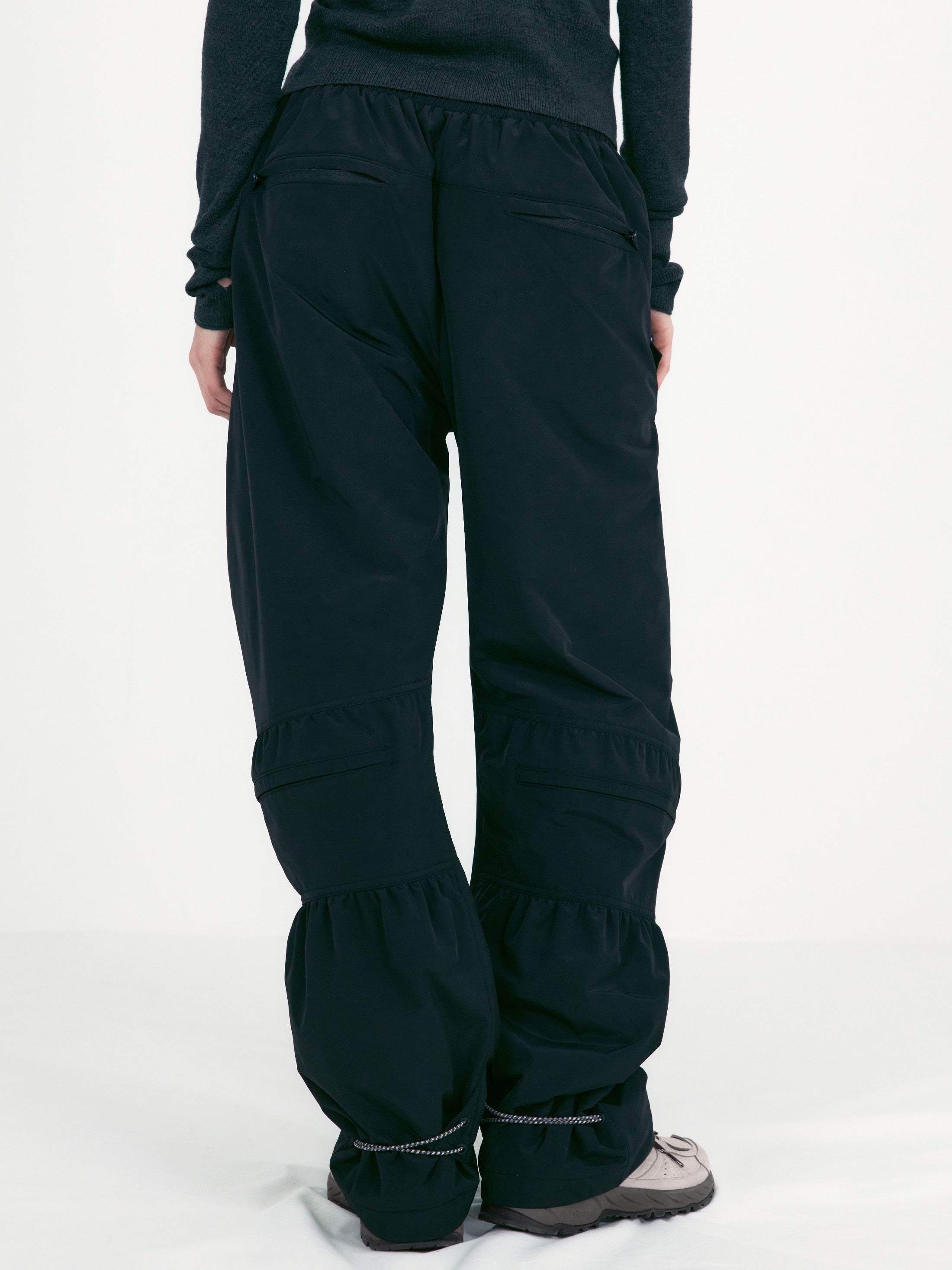 [low_classic] Shirring Padded Pants
Black