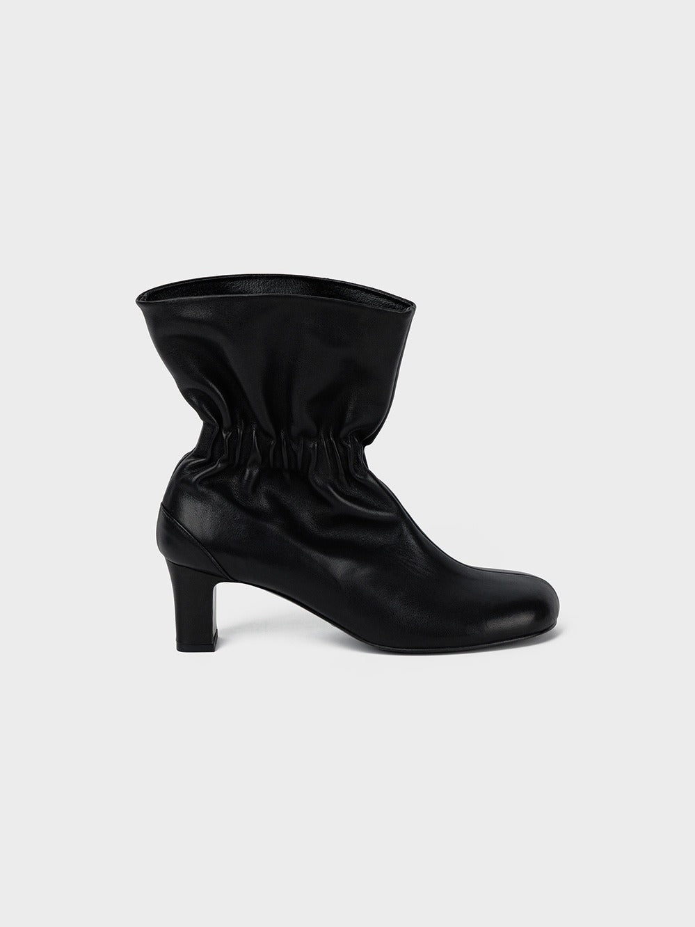 Low Classic Banding Ankle Boots Black
