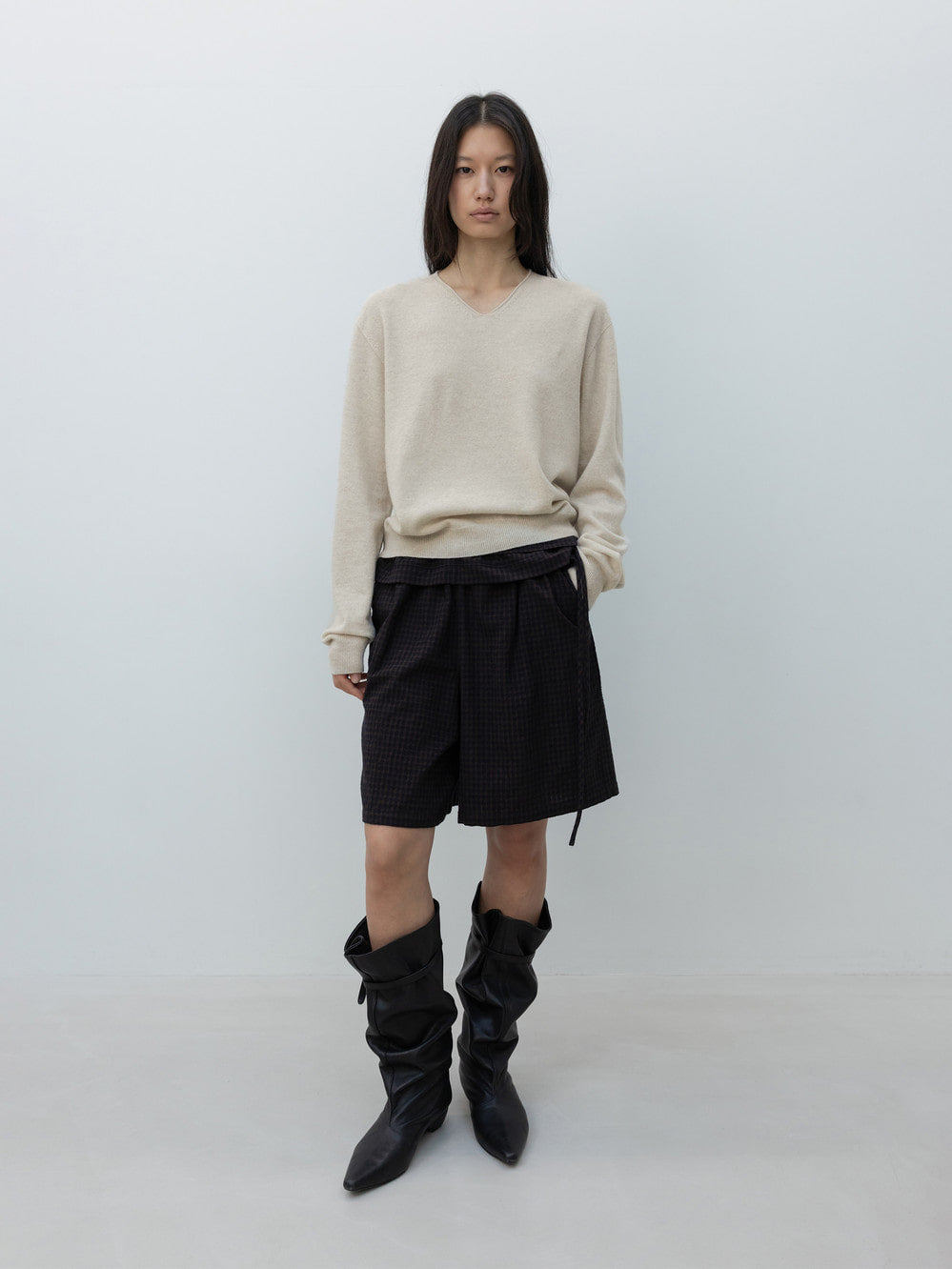 Low Classic Cashmere Blend Wholegarment V-Neck Knit Oatmeal