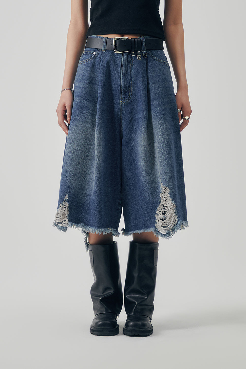 Treemingbird Distressed Square Denim Set-up Shorts Blue