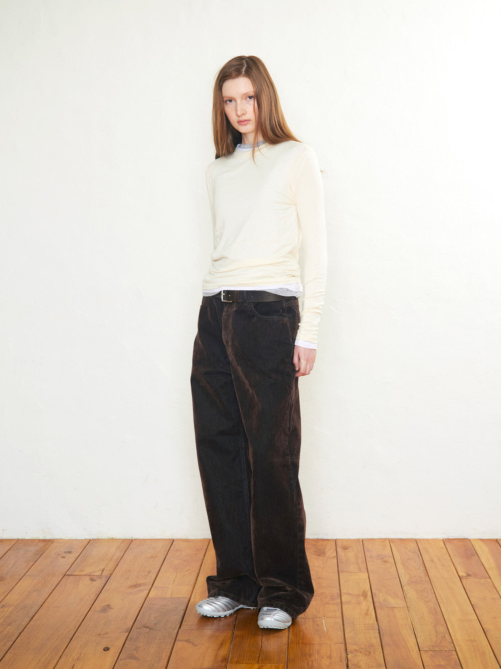 Low Classic Velvet Denim Loose-Fit Jeans Brown