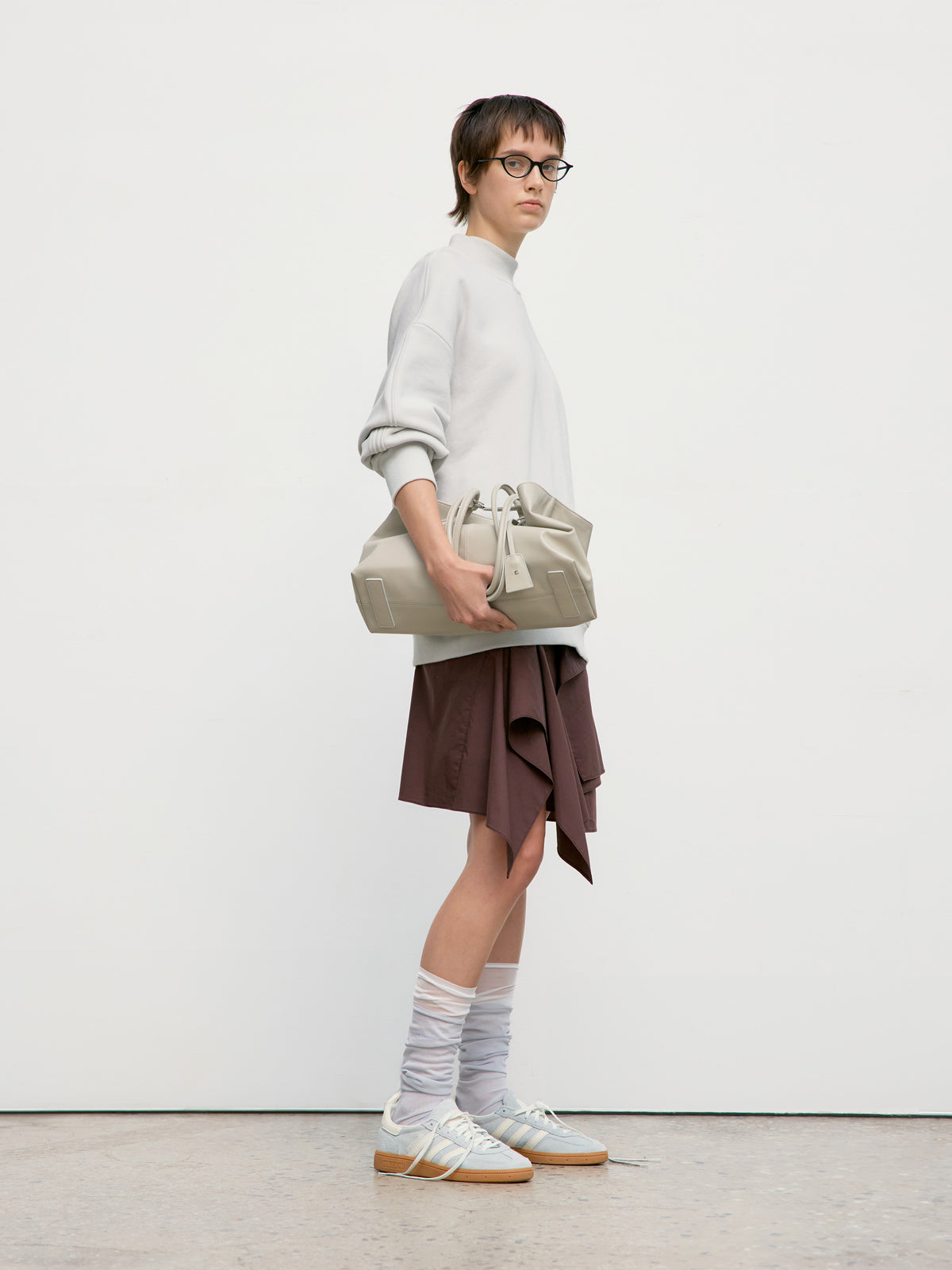 Low Classic Elbow Stitch Sweatshirt Light Grey