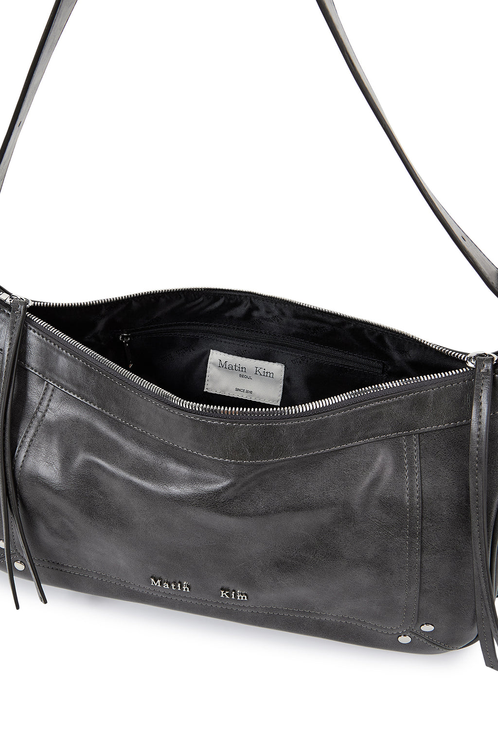 [matinkim] RIVET POINT QUAD SHOULDER BAG IN CHARCOAL