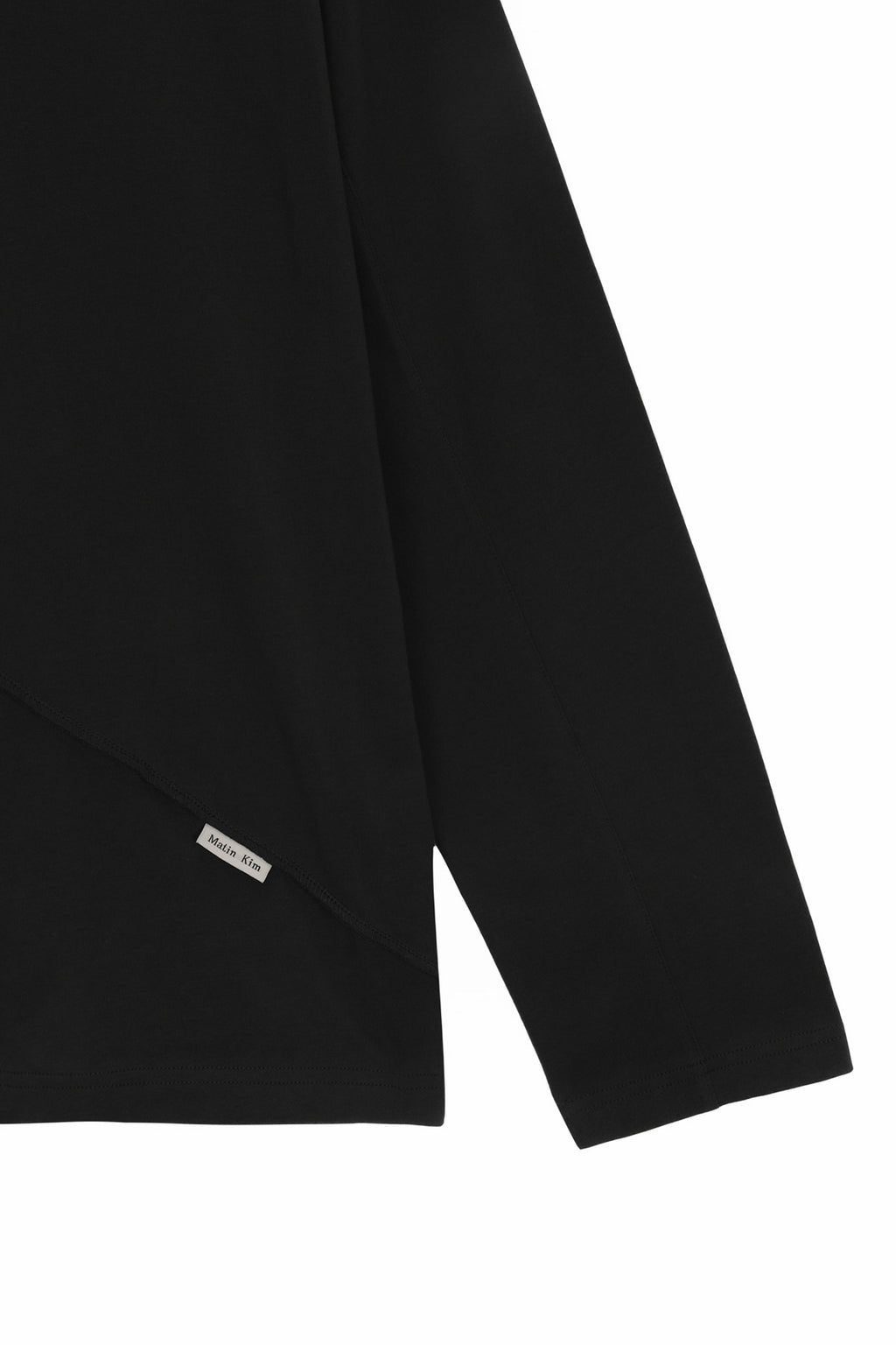 [matinkim] DIAGONAL OVERFIT LONG SLEEVE TOP IN BLACK