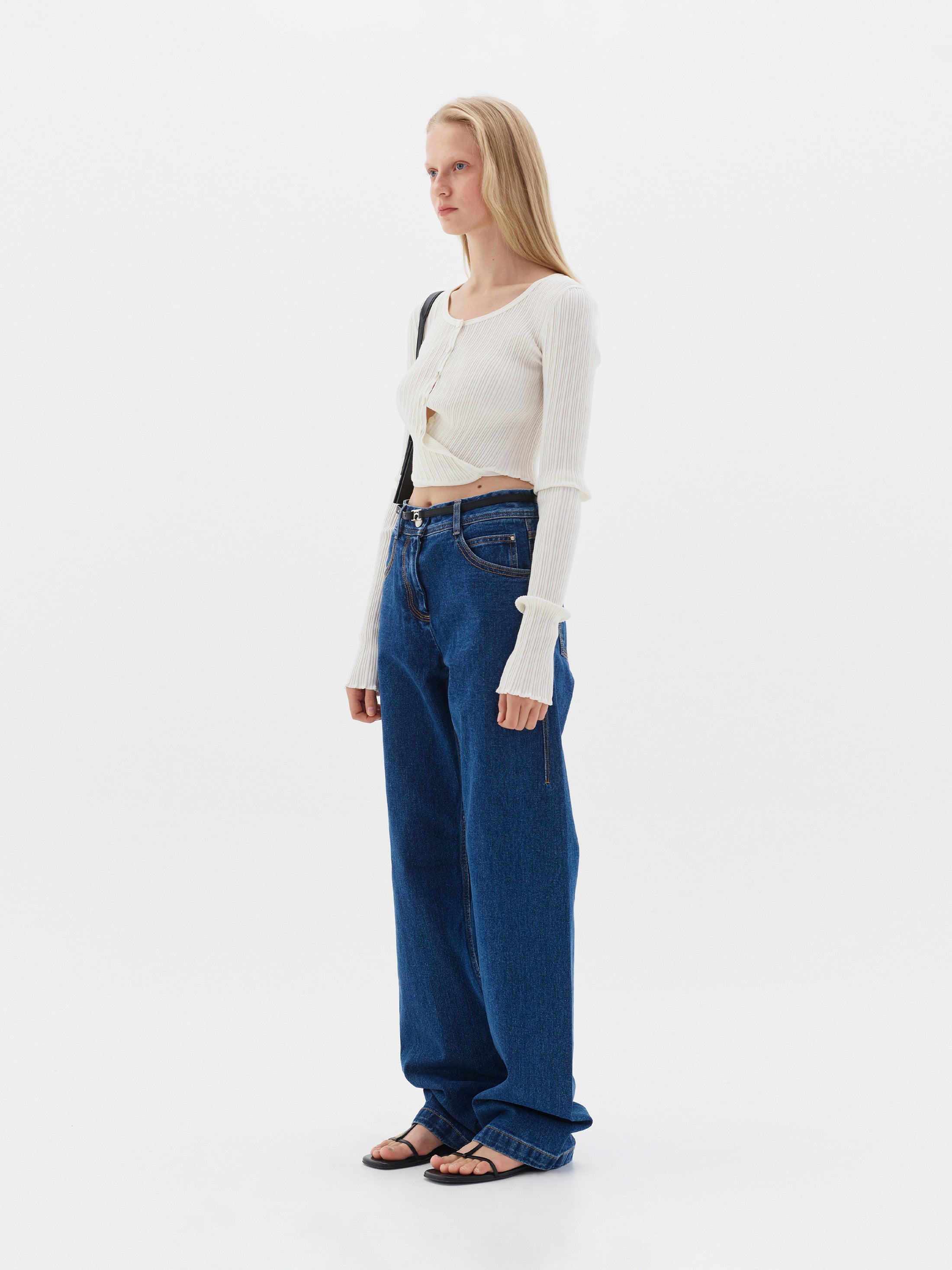 [low_classic] Straight Fit Denim
Blue