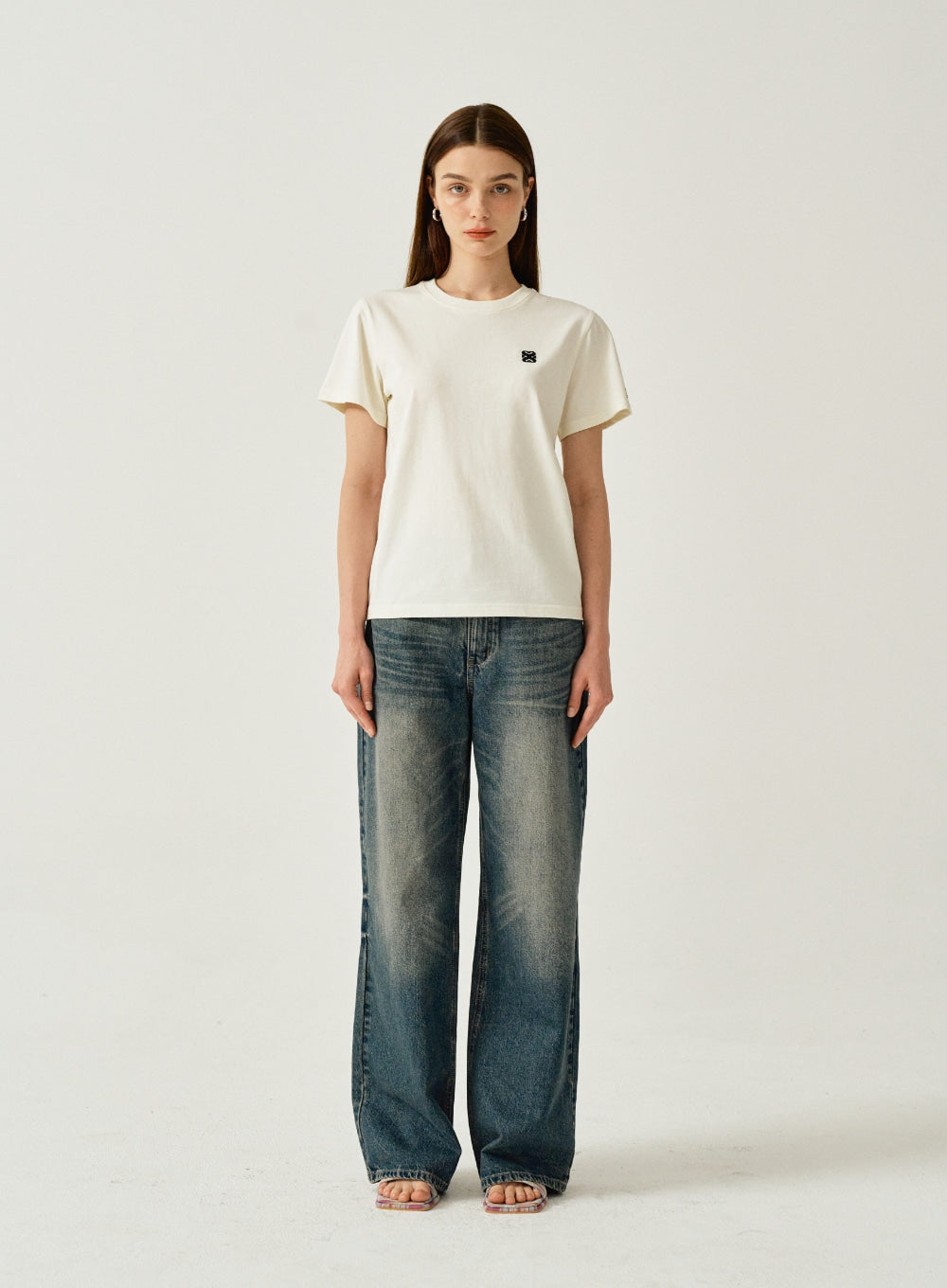 [satur] (W) Classic Small Logo T-Shirt - Resort Ivory