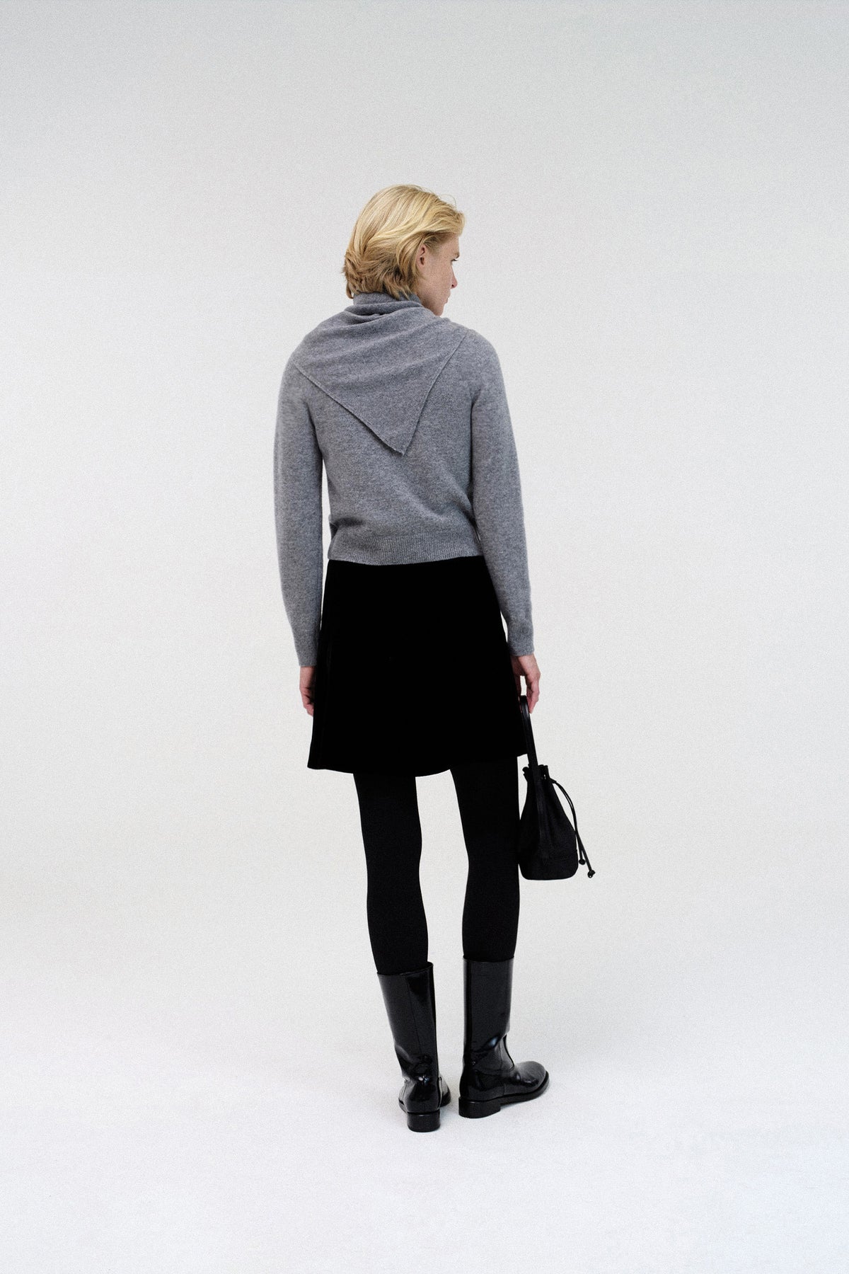 Nothing Written Velvet flared skirt (Black)