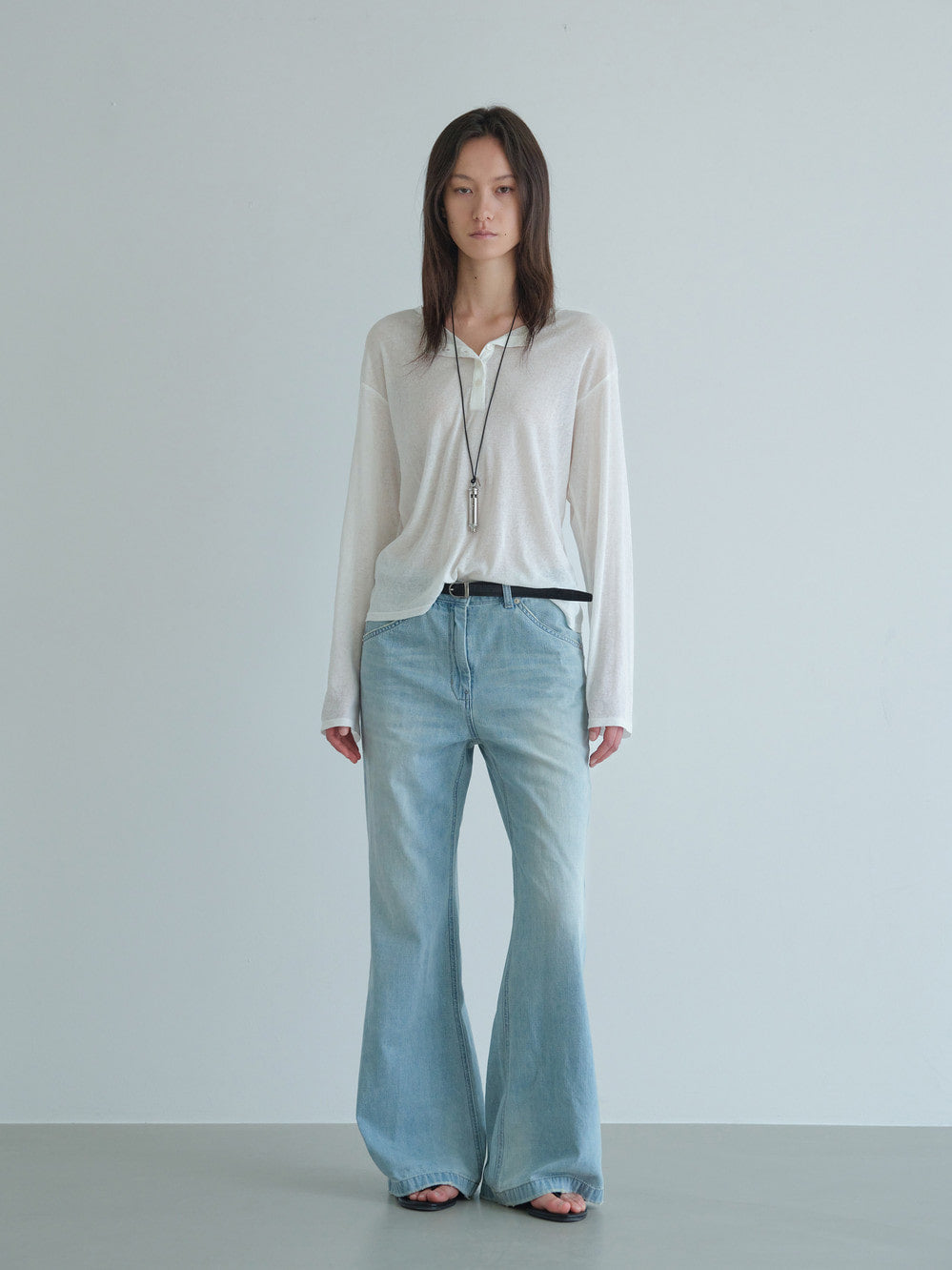 [Low Classic] Henley Neck Cotton Long Sleeve T-Shirt_White