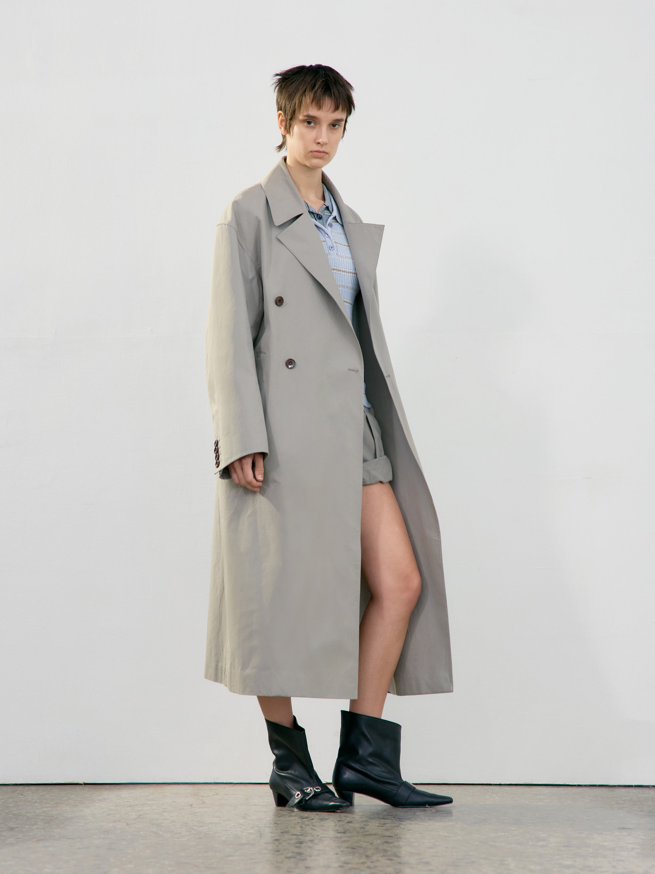 Low Classic Double Trench Coat Khaki