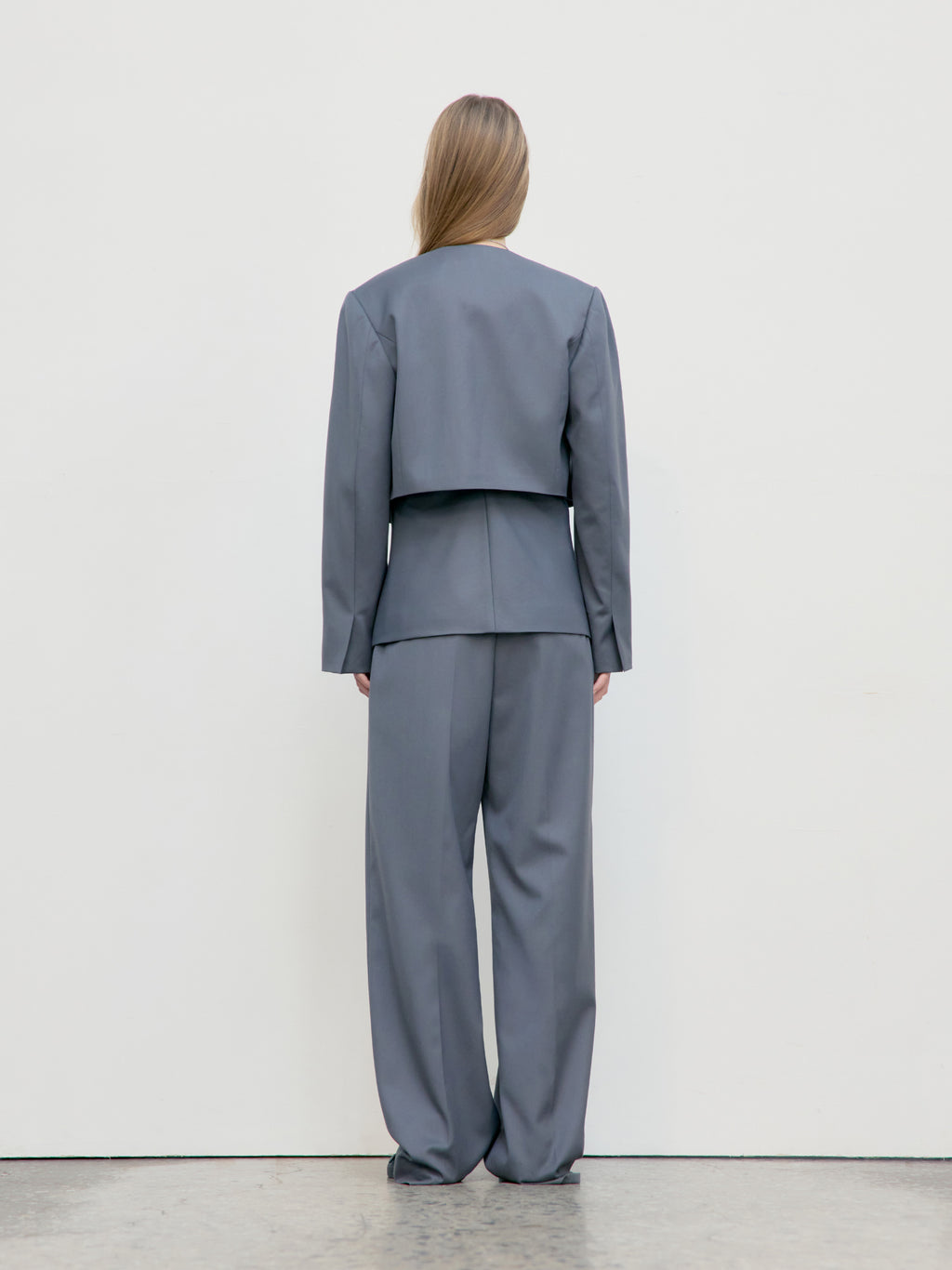 Low Classic Collarless Short Jacket Grey