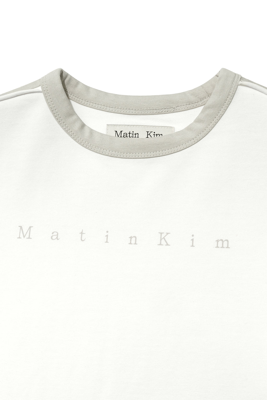 [matinkim] COLOR LINE POINT LOGO CROP TOP FOR WOMEN IN WHITE