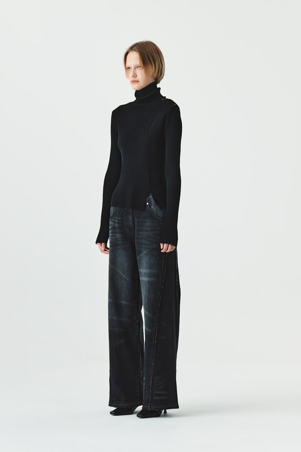 Matinkim Neck Slit Point Turtle Neck Pullover IN Black
