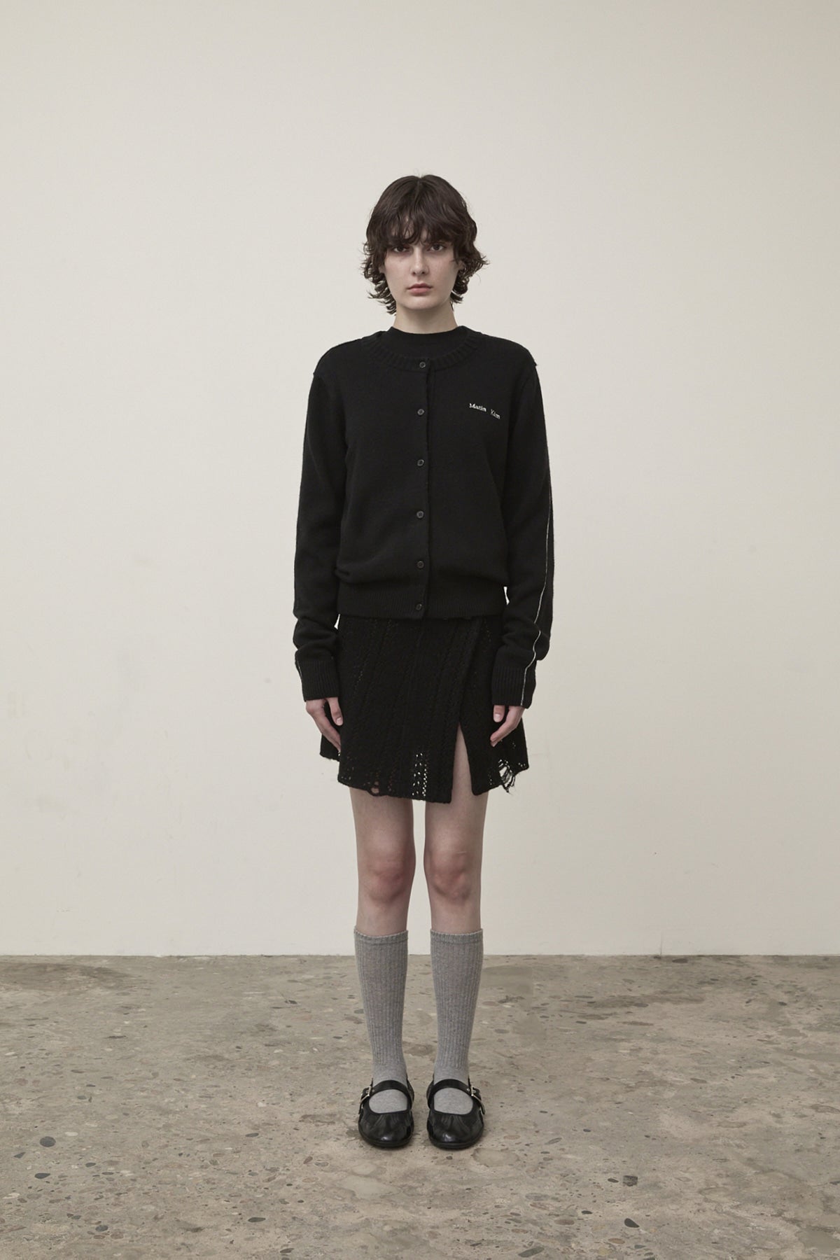 [matinkim] CASHMERE BLENDED ROUND KNIT CARDIGAN IN BLACK