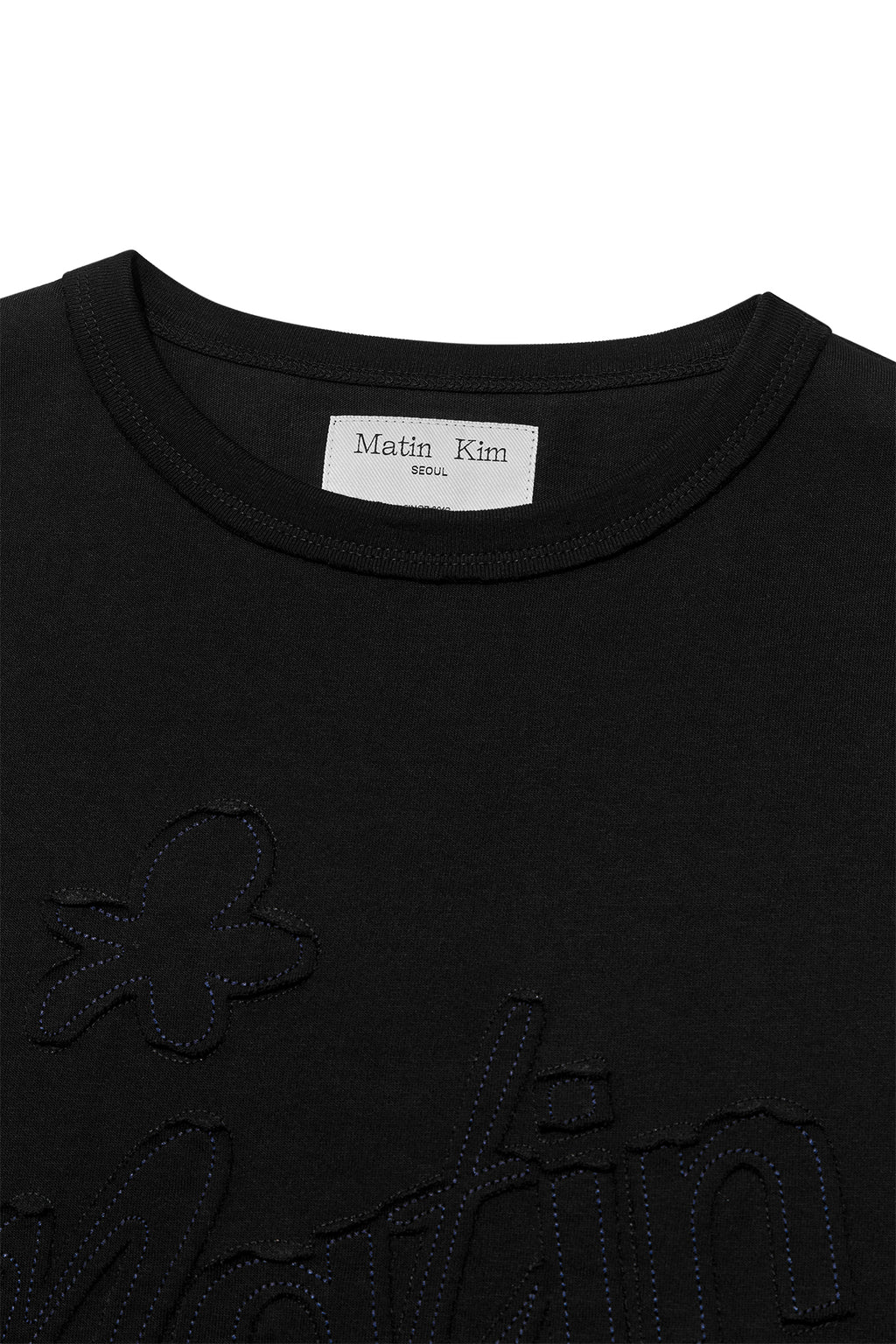 [matinkim] FLOWER APPLIQUE LOGO TOP IN BLACK