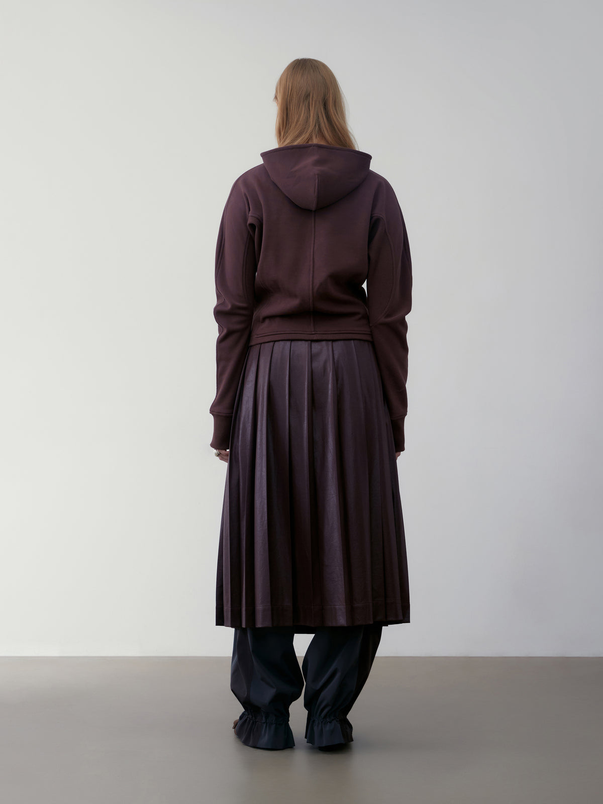 Low Classic Creased Pleated Skirt Burgundy