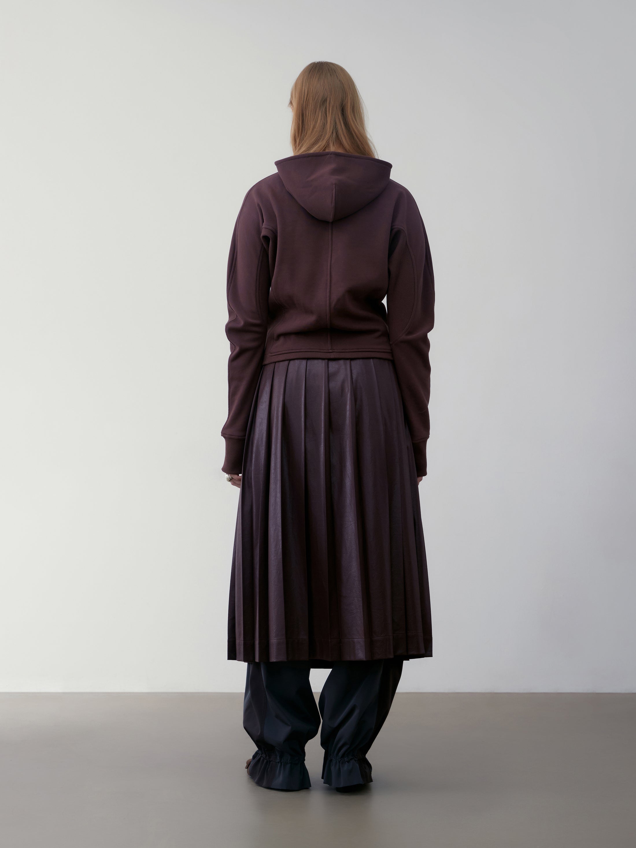 [low_classic] CREASED PLEATED SKIRT
BURGUNDY
