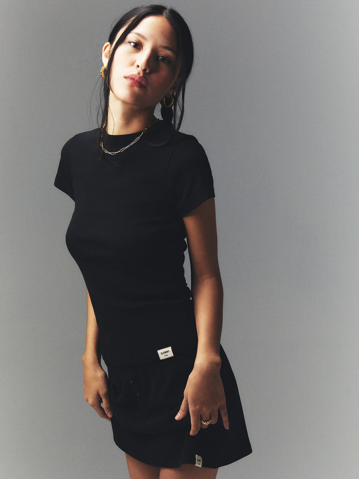 GLOWNY G Classic Fitted Tee (Black)
