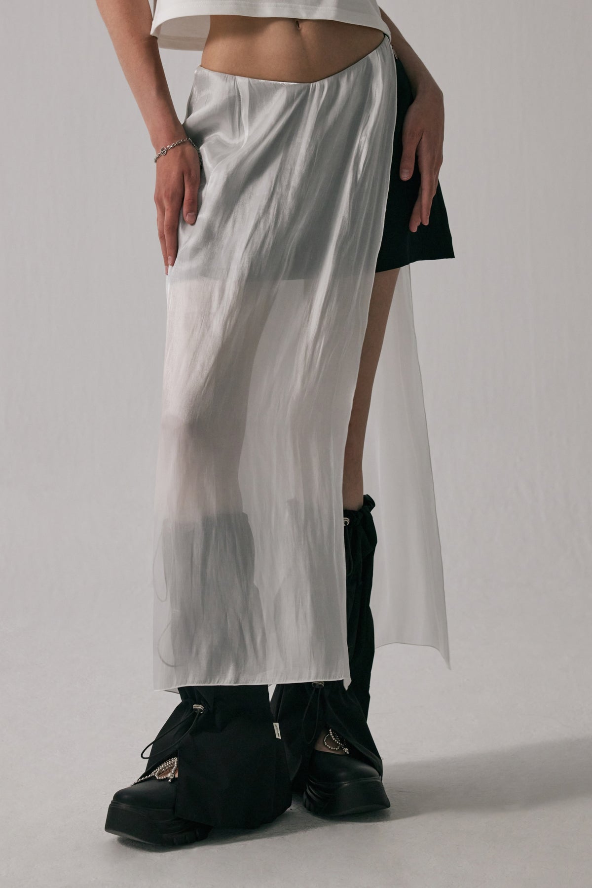 Treemingbird See-Through V Low-Waist Mini Skirt White