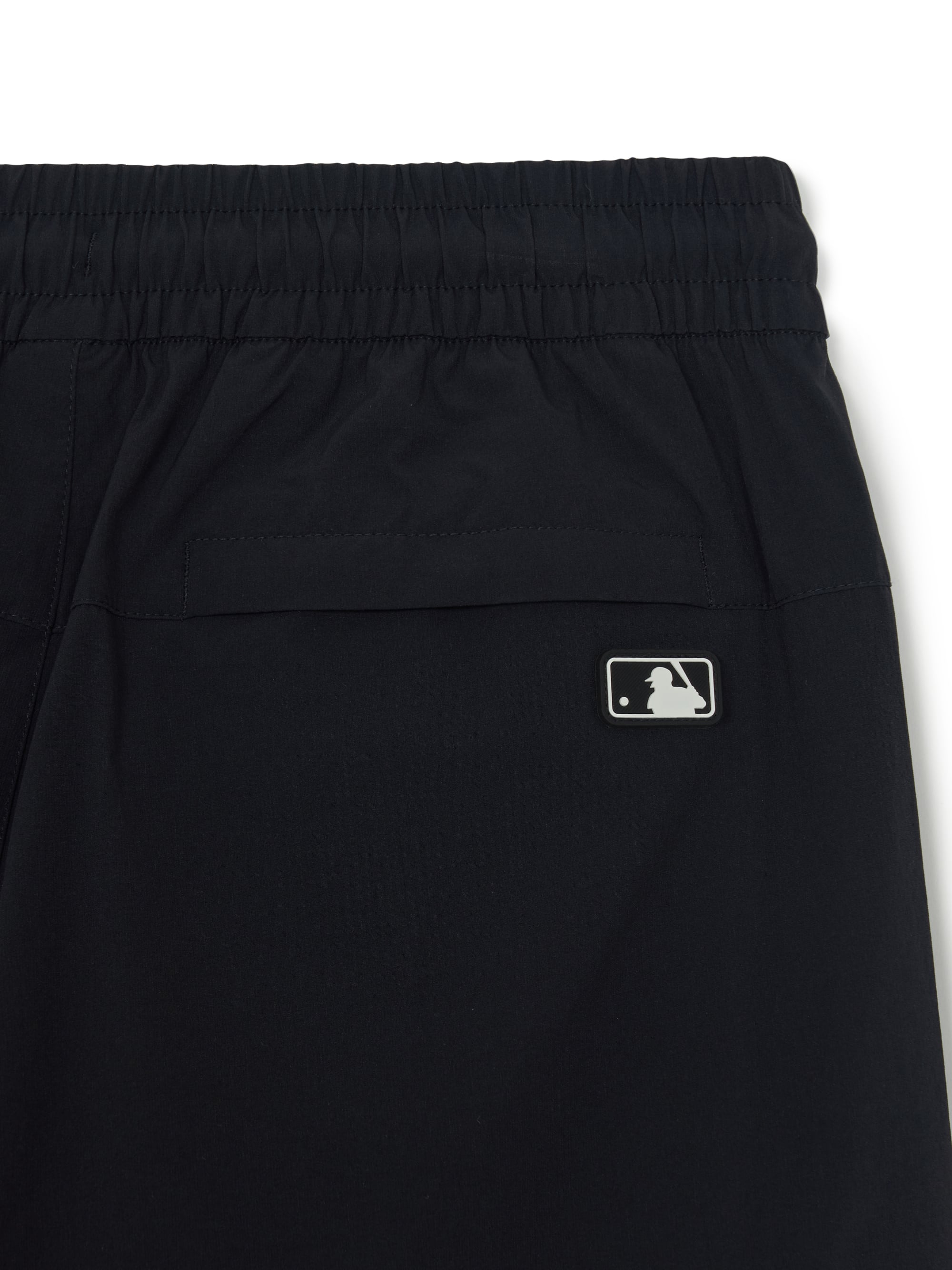 MLB Korea Basic Gorpcore Nylon Cargo 9in Shorts
