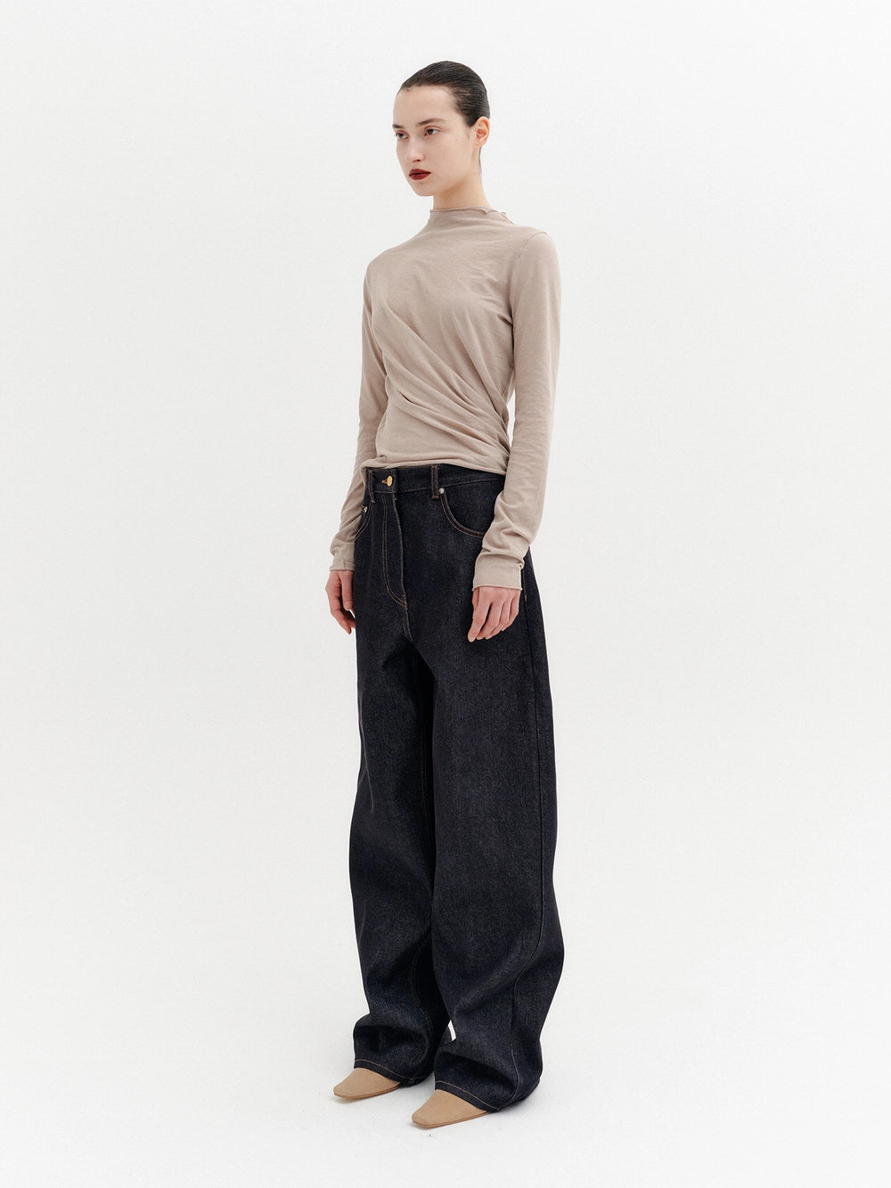 EENK Asymmetrical Twist Long-Sleeve T-shirt - Beige