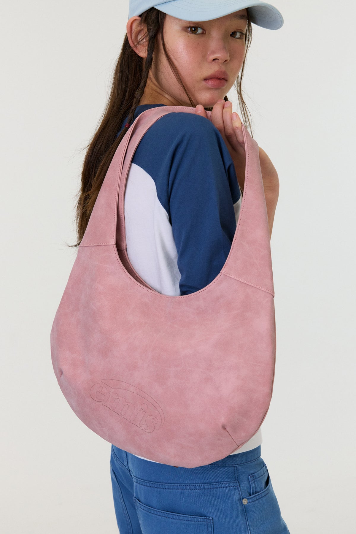Emis Logo Embossed Shoulder Bag-Pink
