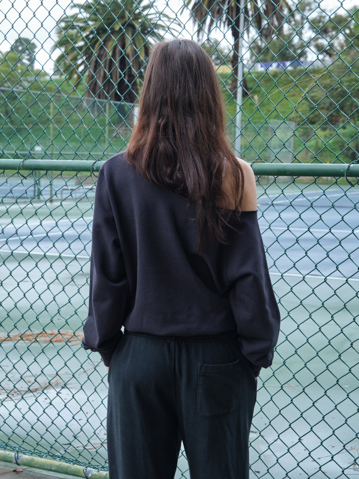 Low Classic Lc Off-Shoulder Sweatshirt Charcoal Navy