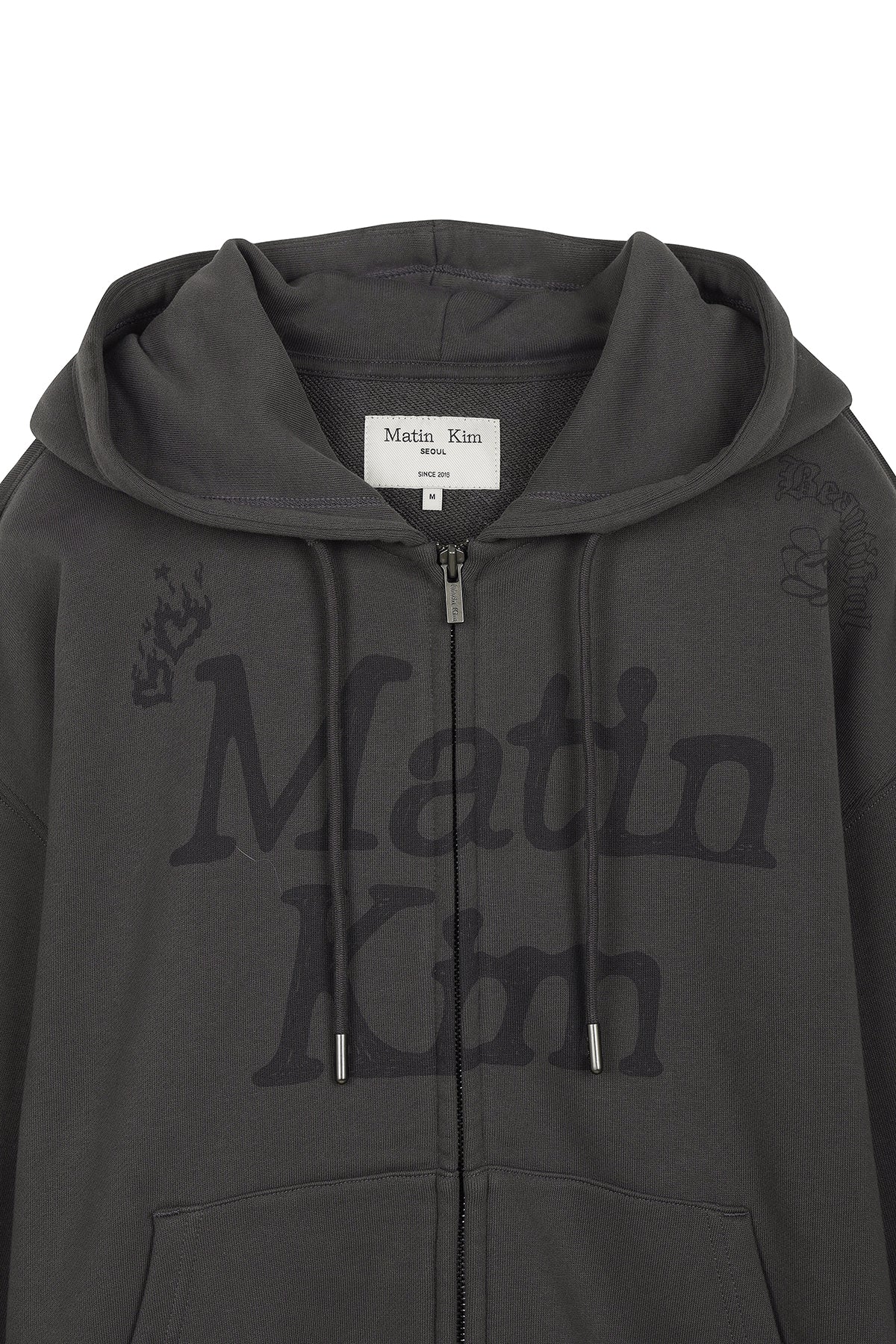 [matinkim] GRAFFITI ARTWORK HOODY ZIP UP IN CHARCOAL