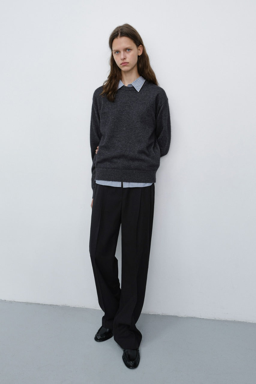 Dunst Pleated Semi-Wide Slacks Black