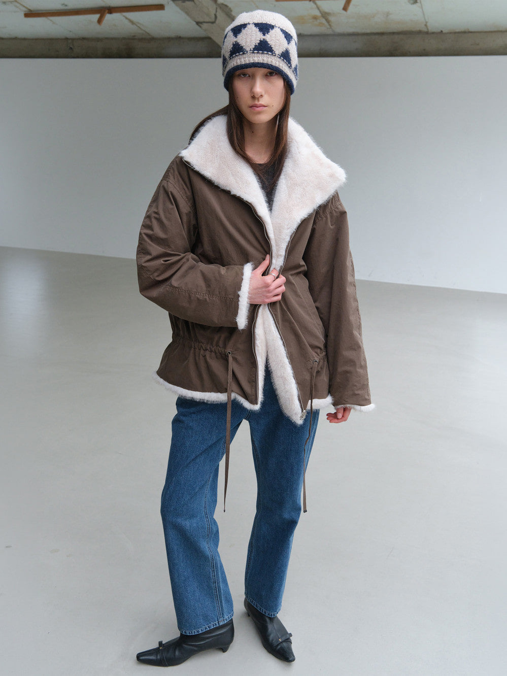 Low Classic Reversible Fur Jumper Khaki