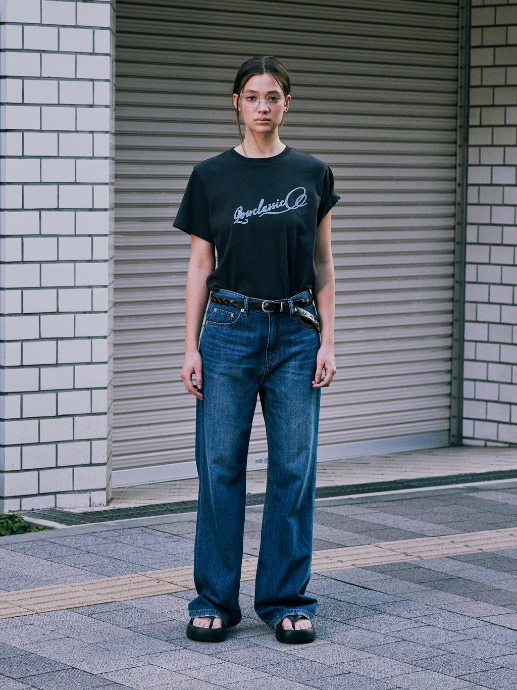 Low Classic Airy Relaxed-Fit Jeans - Mid Blue