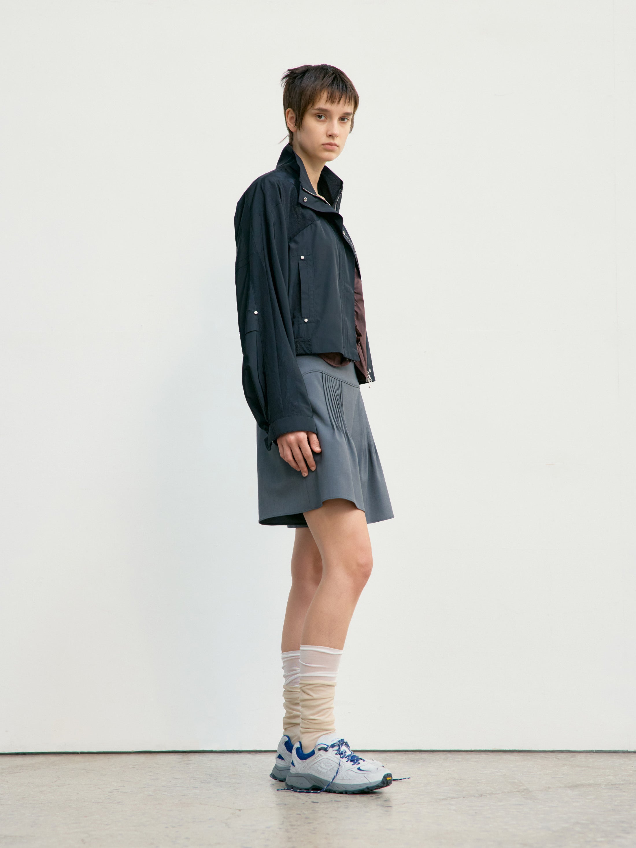 Low Classic Contrast Zip-Up Short Jacket Black