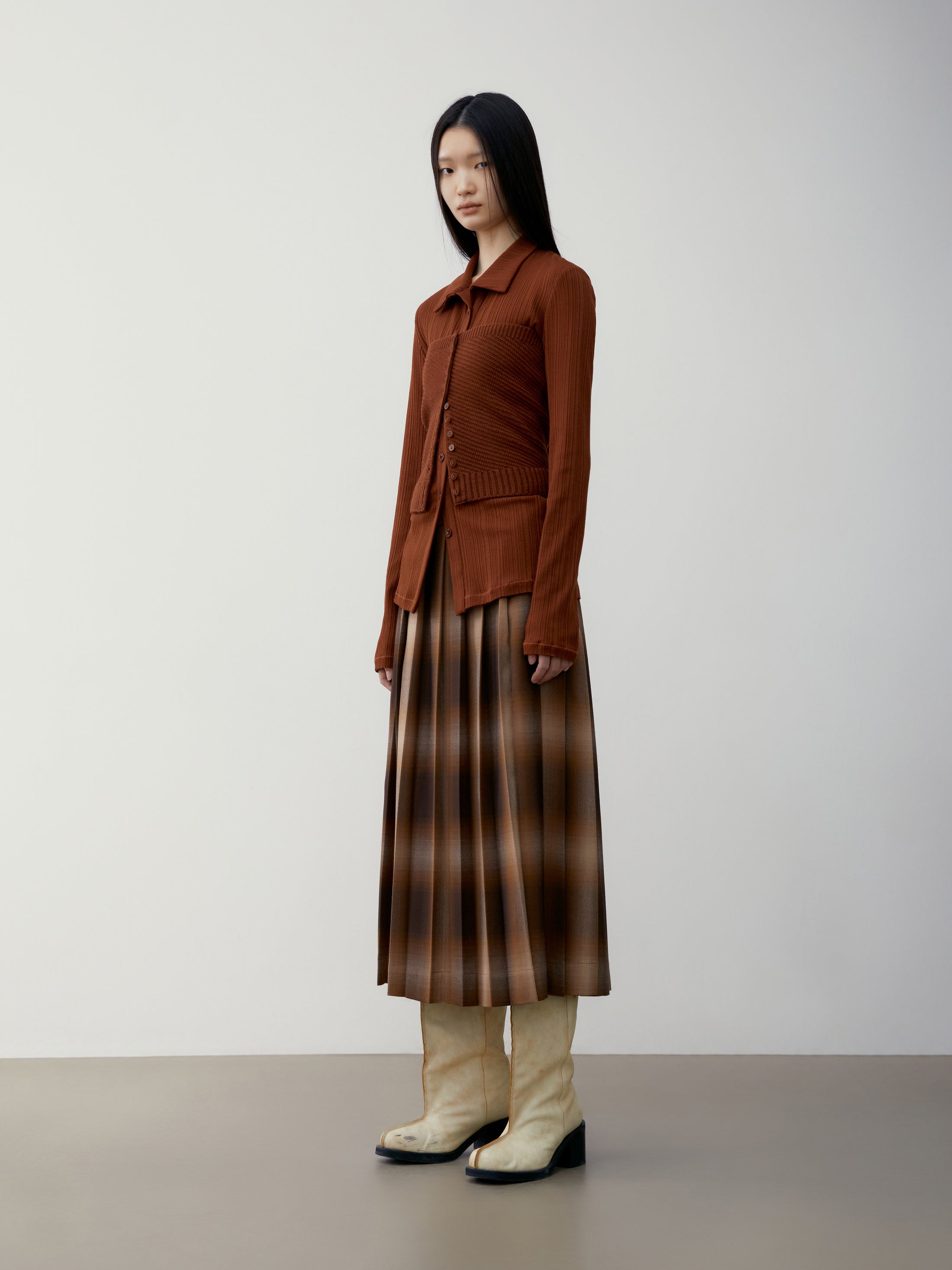 [low_classic] DIAGONAL BUTTON UP BUSTIER
BROWN