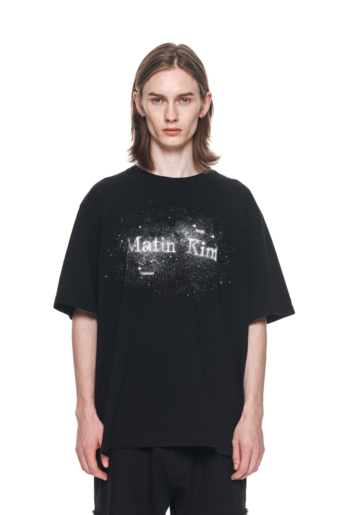 [matinkim] TWINKLE GRAPHIC LOGO TOP FOR MEN IN BLACK
