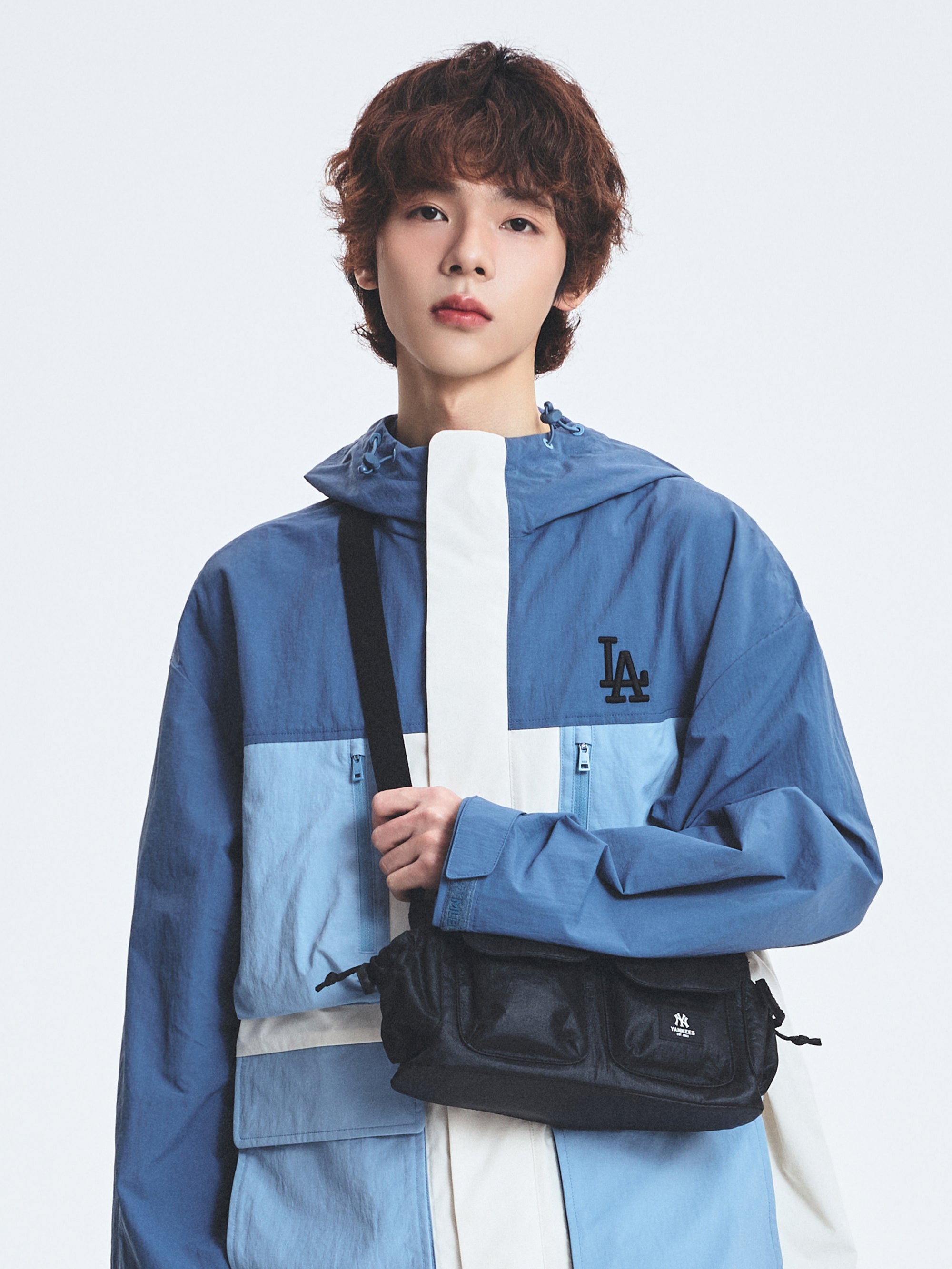 [mlb korea] Basic Gorpcore Pocket Cross Bag