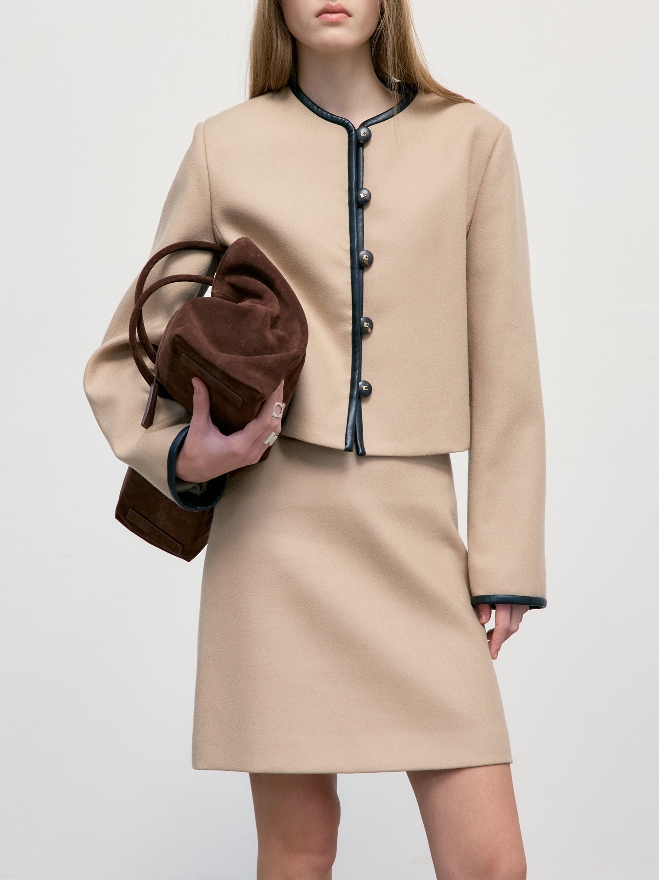 [low_classic] HARICOT BAG
BROWN SUEDE