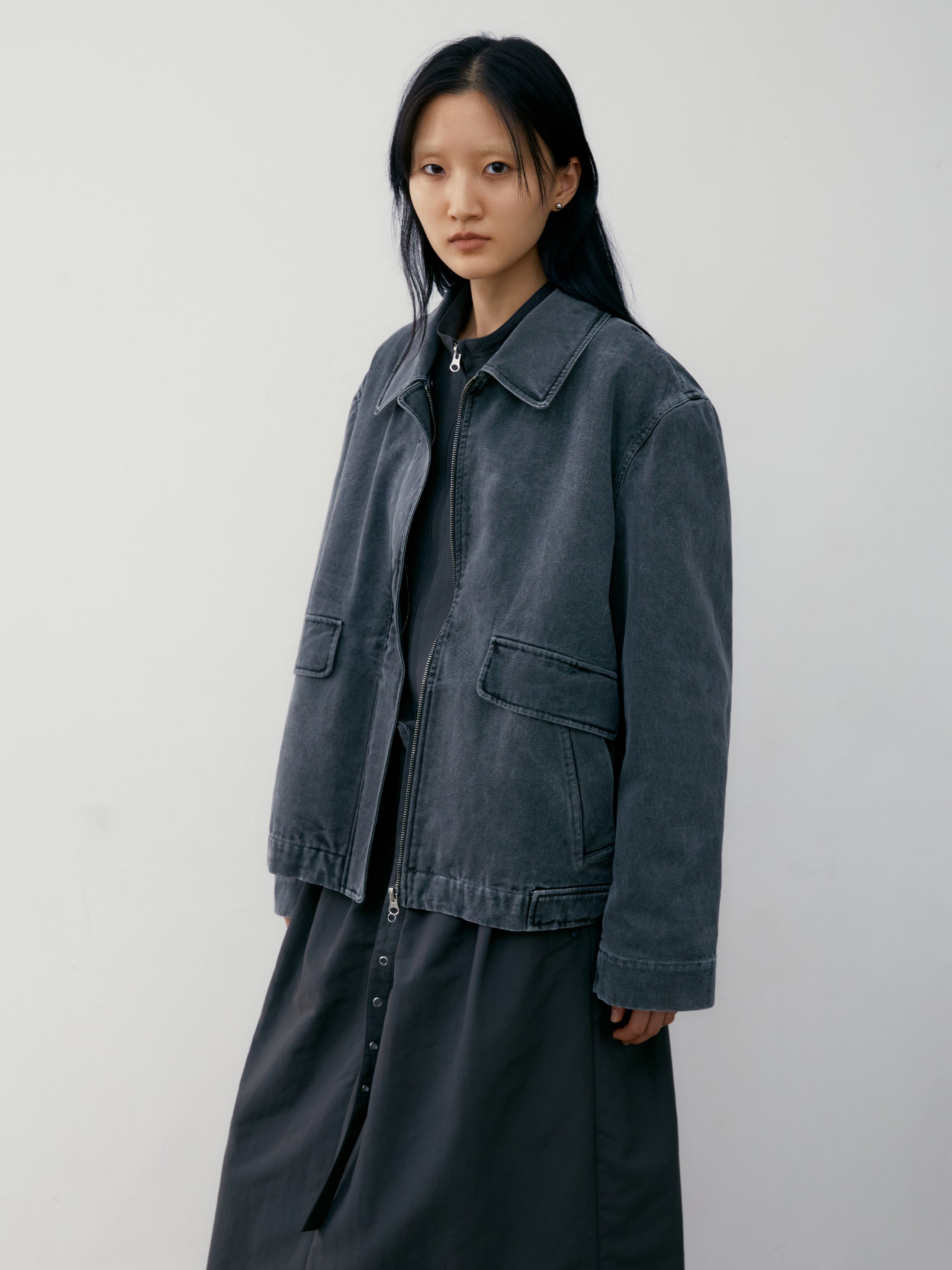 [low_classic] PIGMENT COTTON MUSTANG JACKET
CHARCOAL