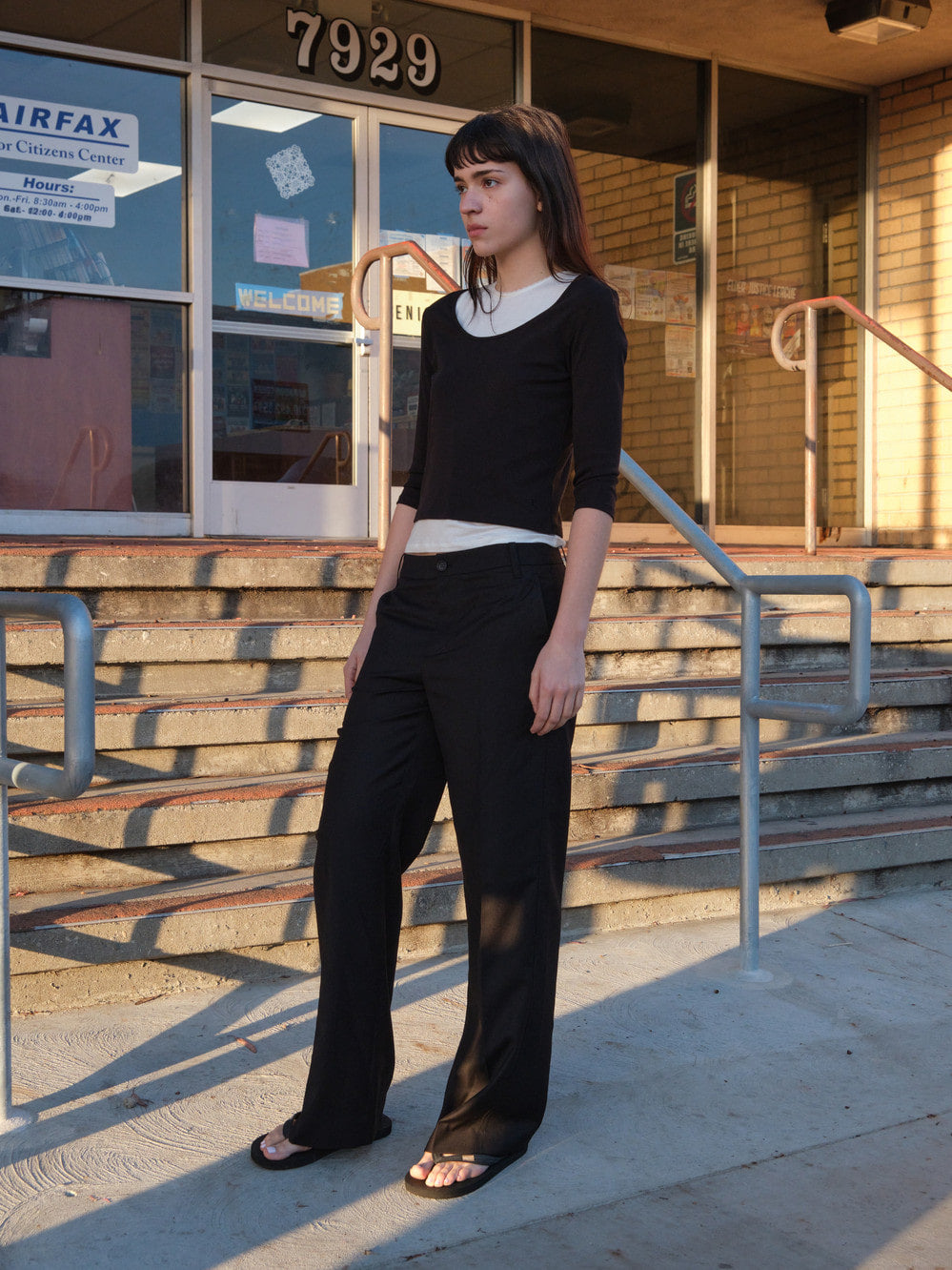 Low Classic Low Rise Straight-Fit Slacks Black