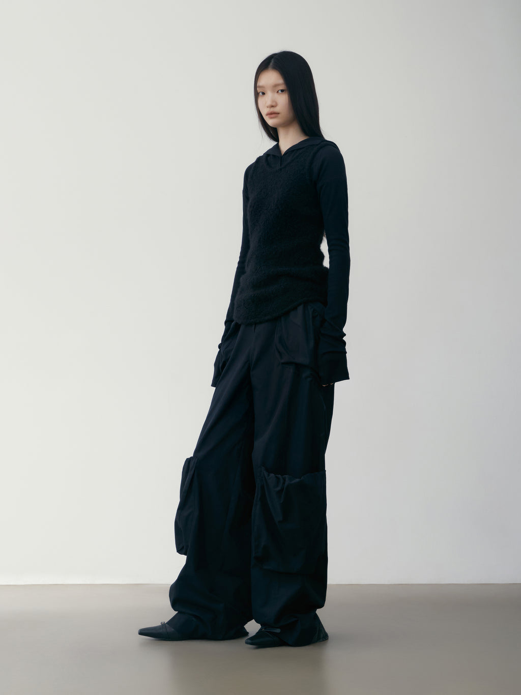 [low_classic] BUBBLE POCKET PANTS
BLACK