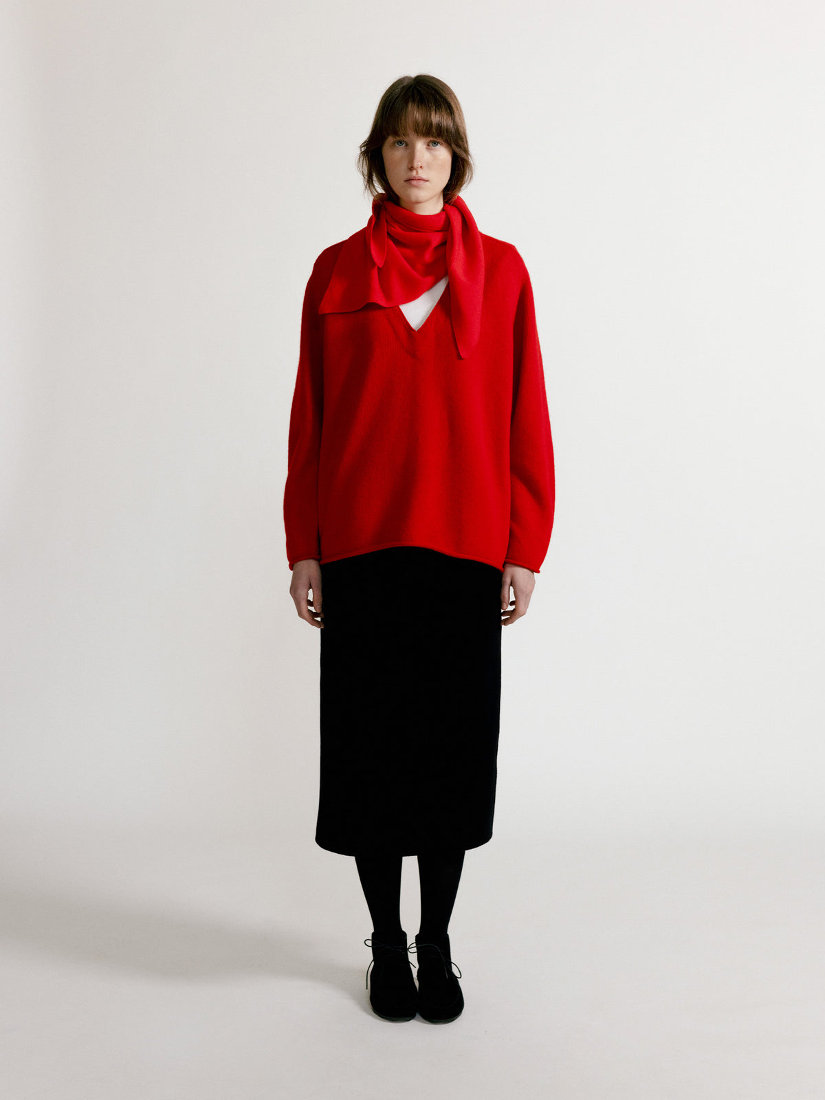 Nothing Written Cerin deep v-neck pullover (Red)