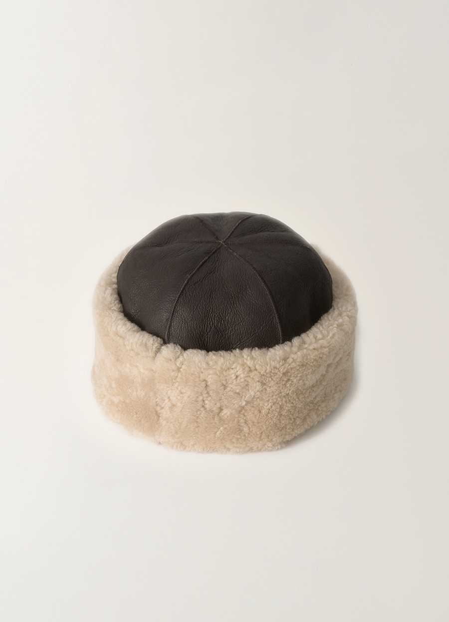 Nothing Written Brown shearling hat (Dark brown)