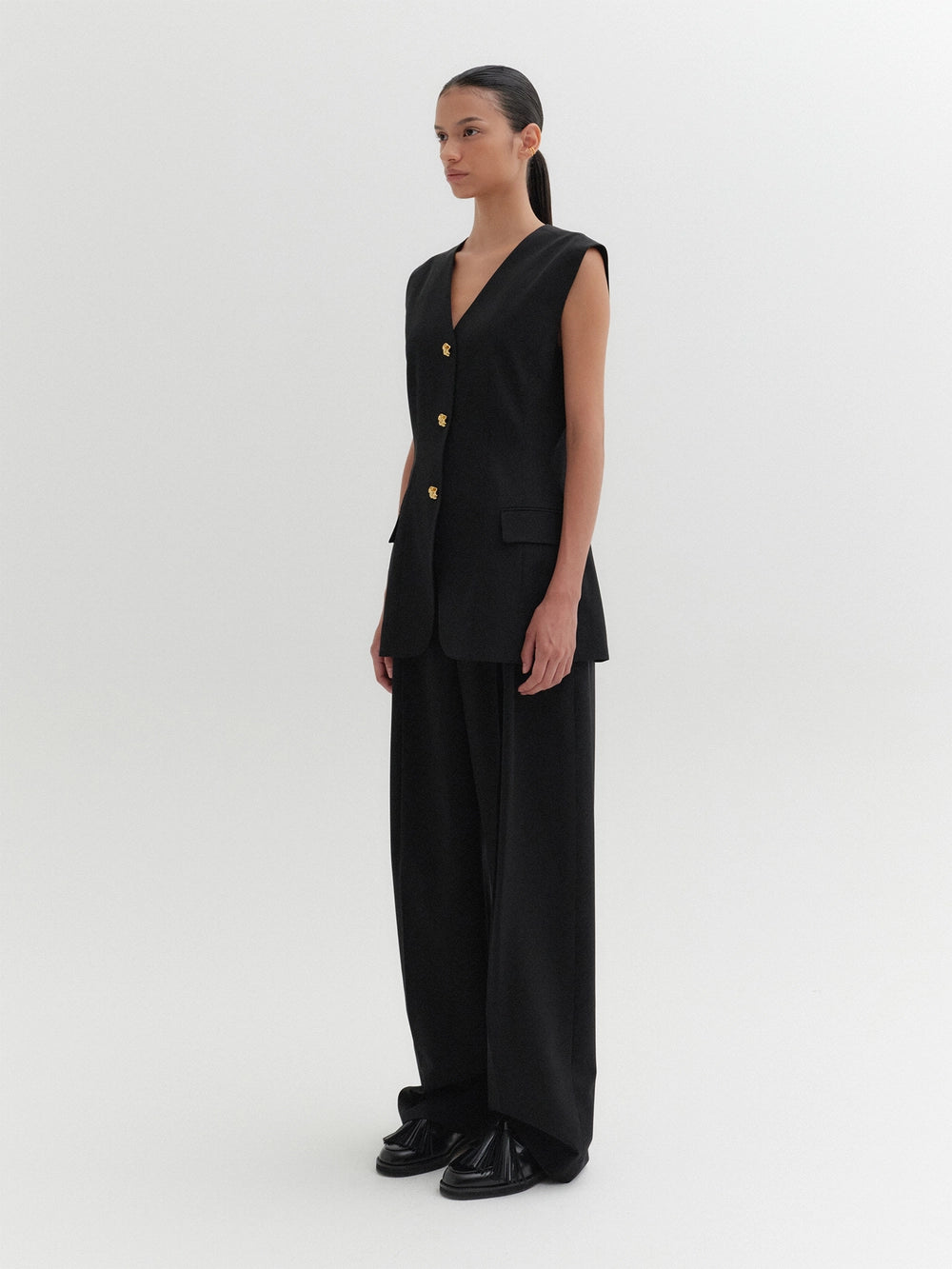 EENK Classic Button Vest - Black