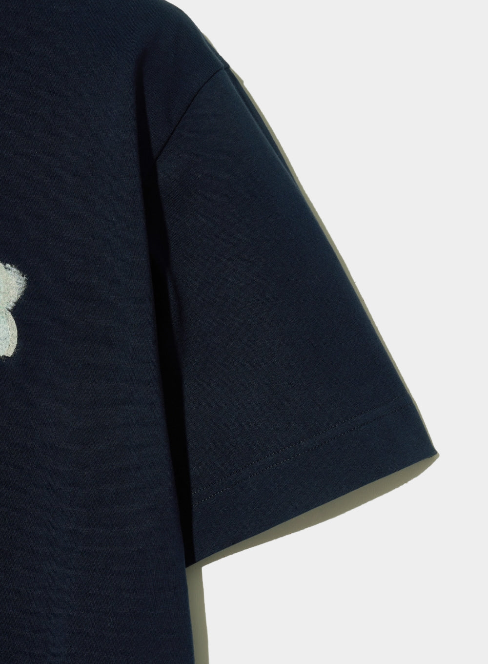 [satur] (W) Smudged logo Artwork T-Shirt - Vintage Navy