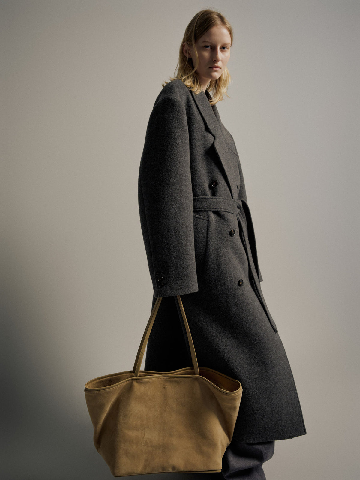 Facade Pattern Breeze Shopper Suede Bag sand
