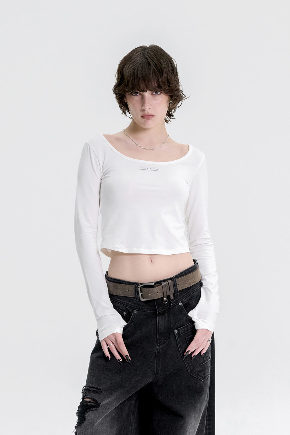 Treemingbird Scoop Neck Finger Hole Long Sleeve White