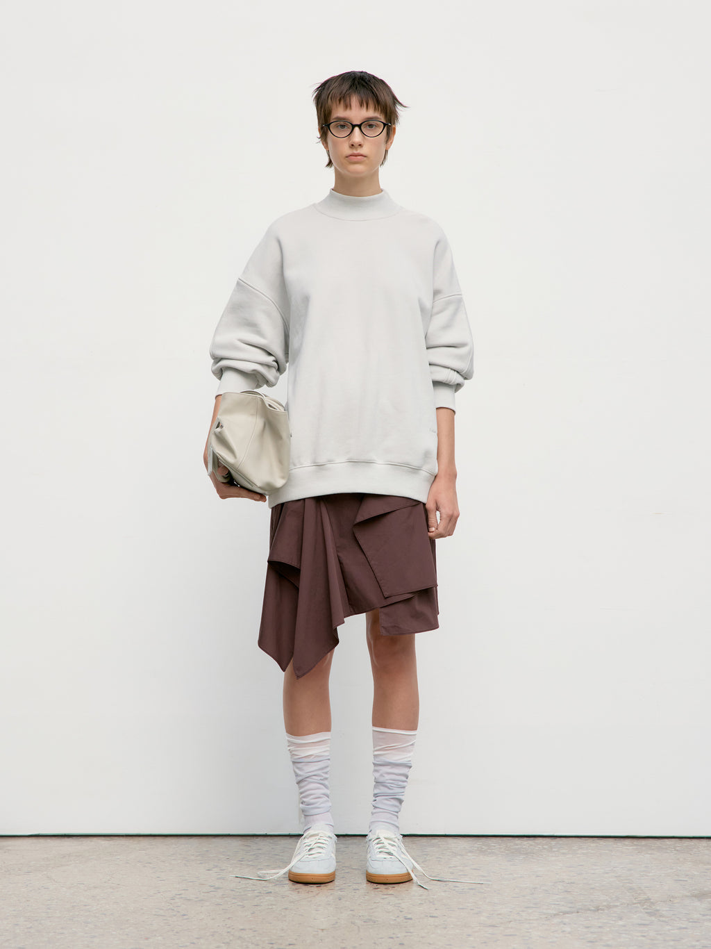 Low Classic Elbow Stitch Sweatshirt Light Grey