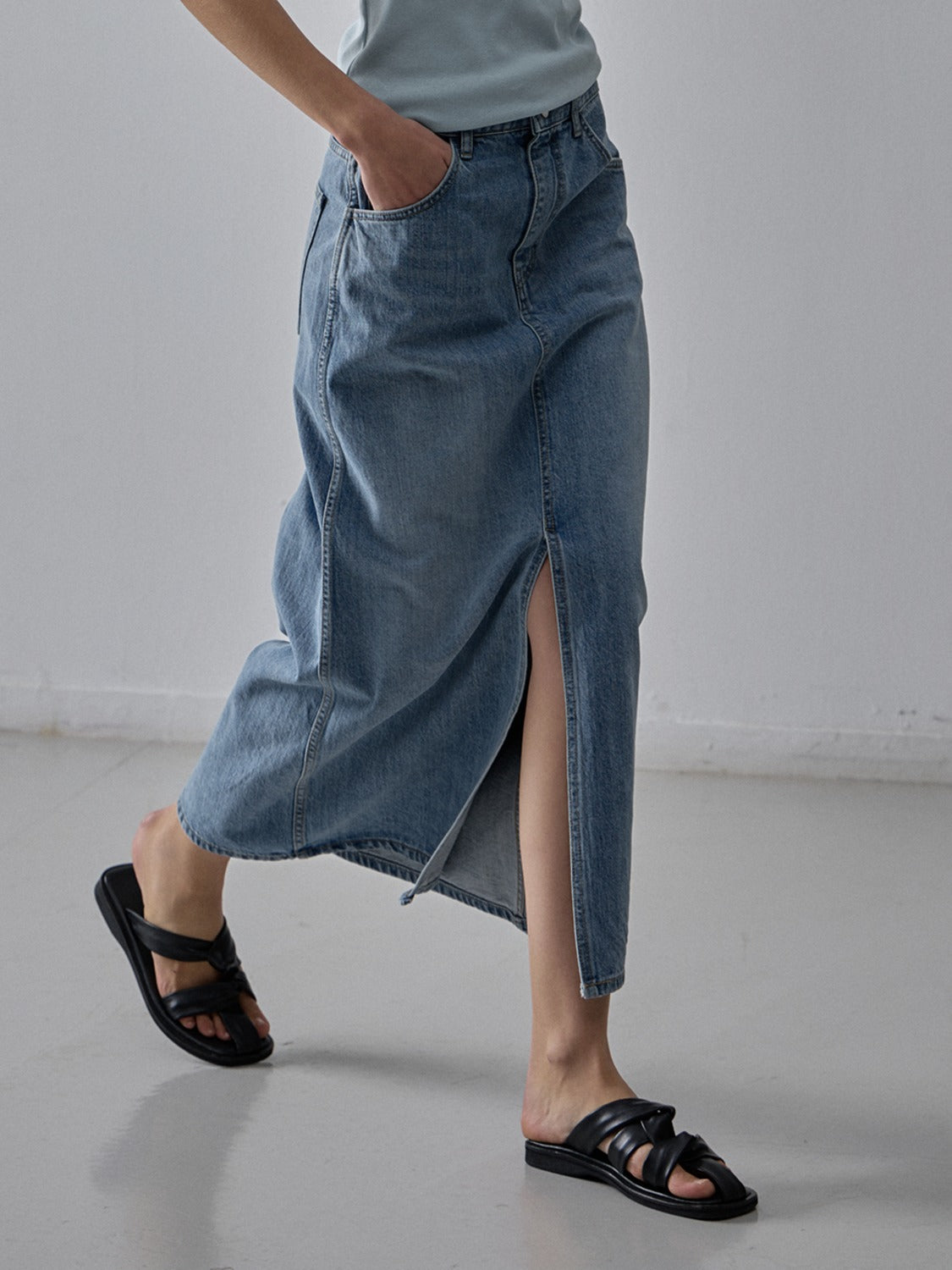 Facade Pattern Classic Denim Skirt light blue
